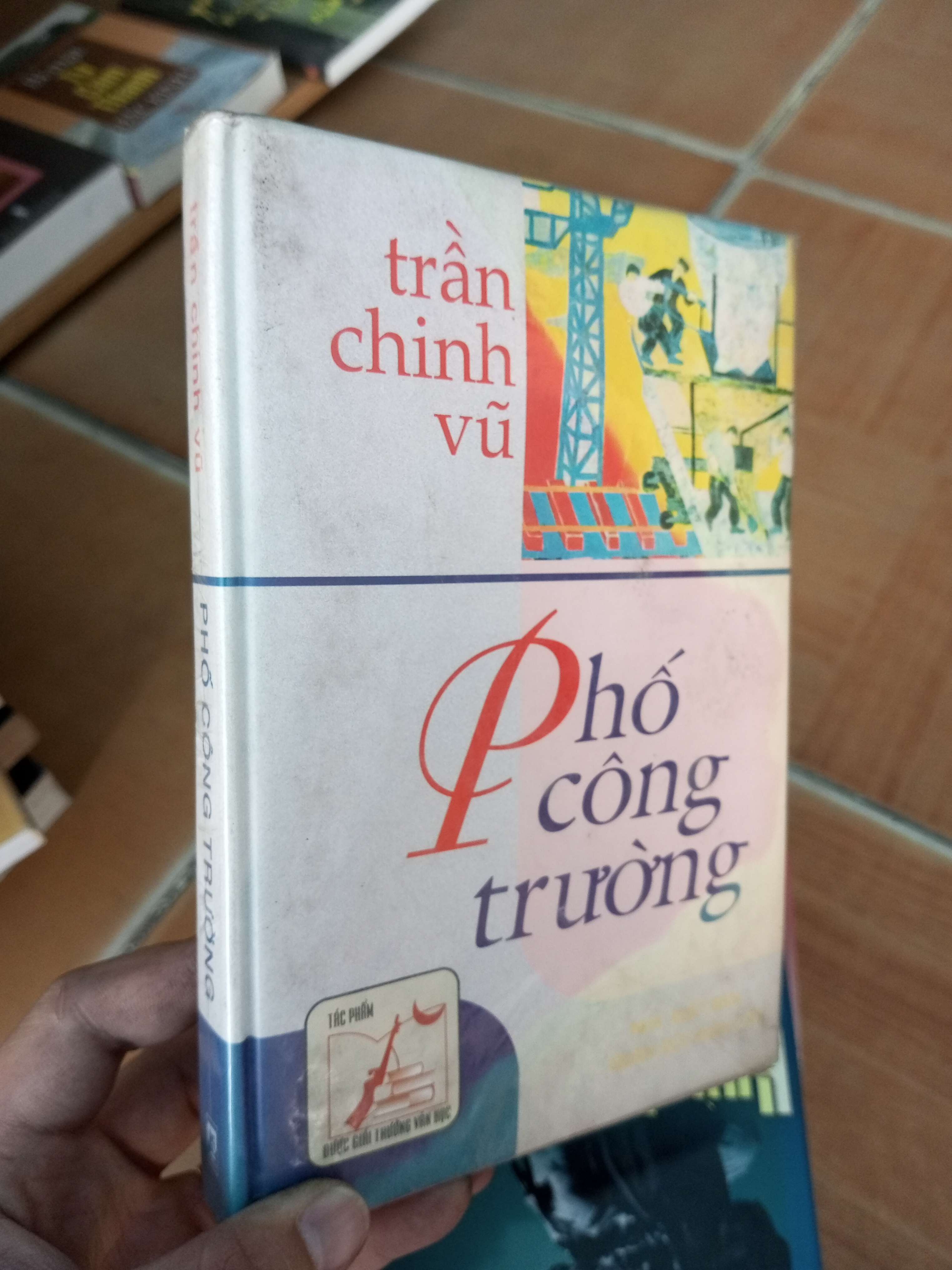 Phố công trường - Chinh Vũ VAVO-A2