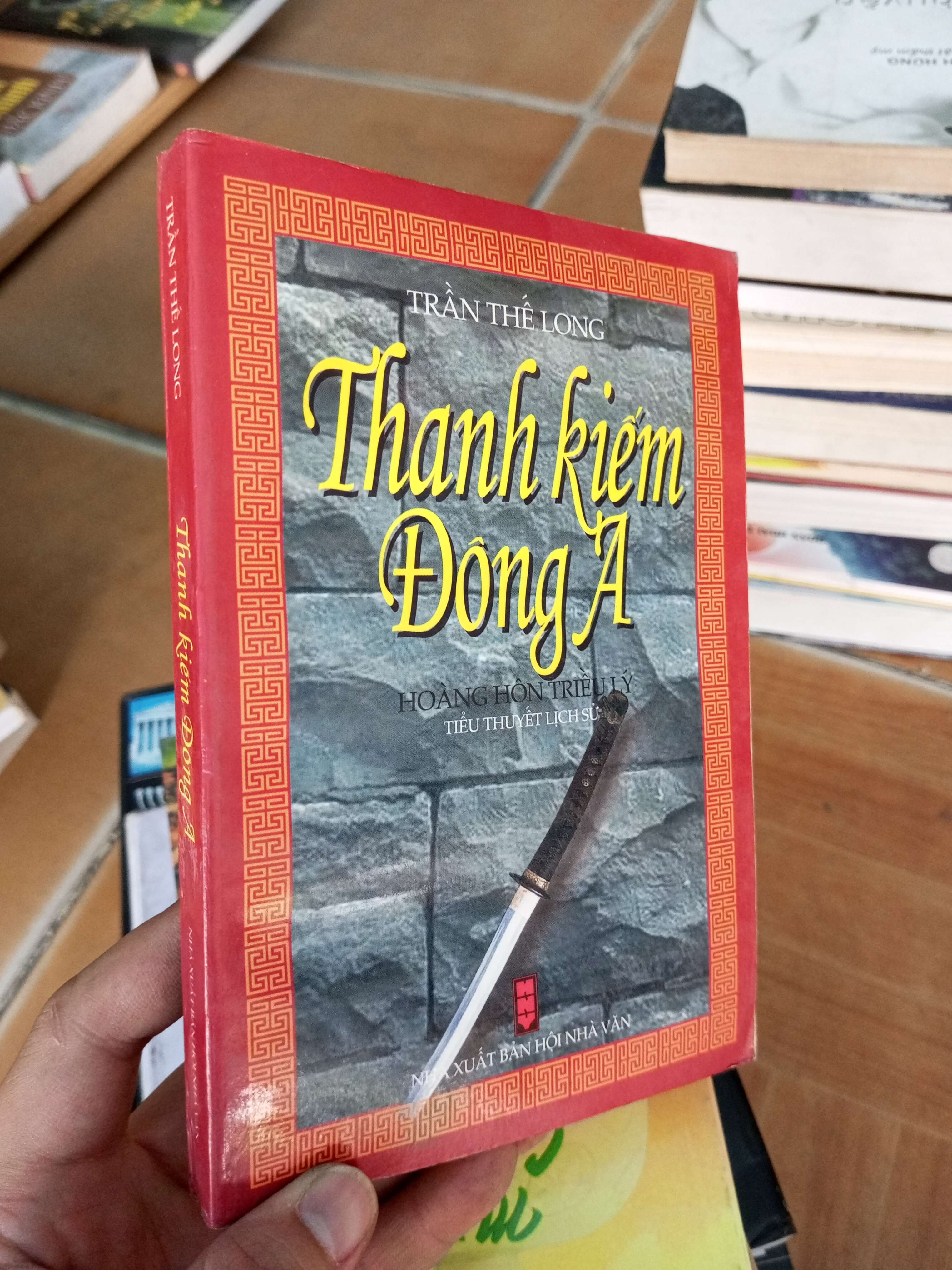 Thanh kiếm đông a - Thế Long 2003 VAVO-A2