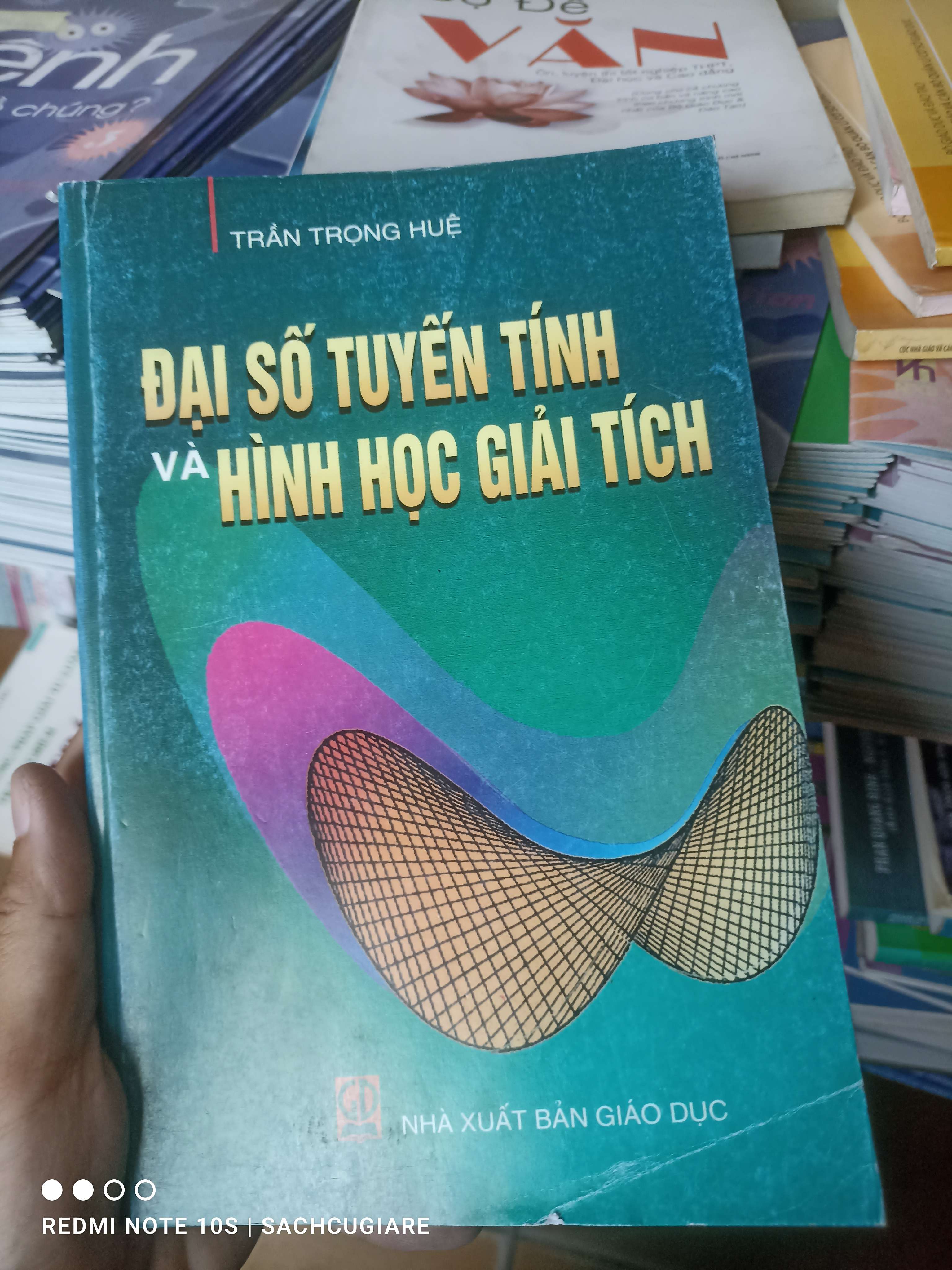 Đại Số Tuyến Tính Và Hình Học Giải Tích - Trần Trọng Huệ 2007 VAVO-AK2T3