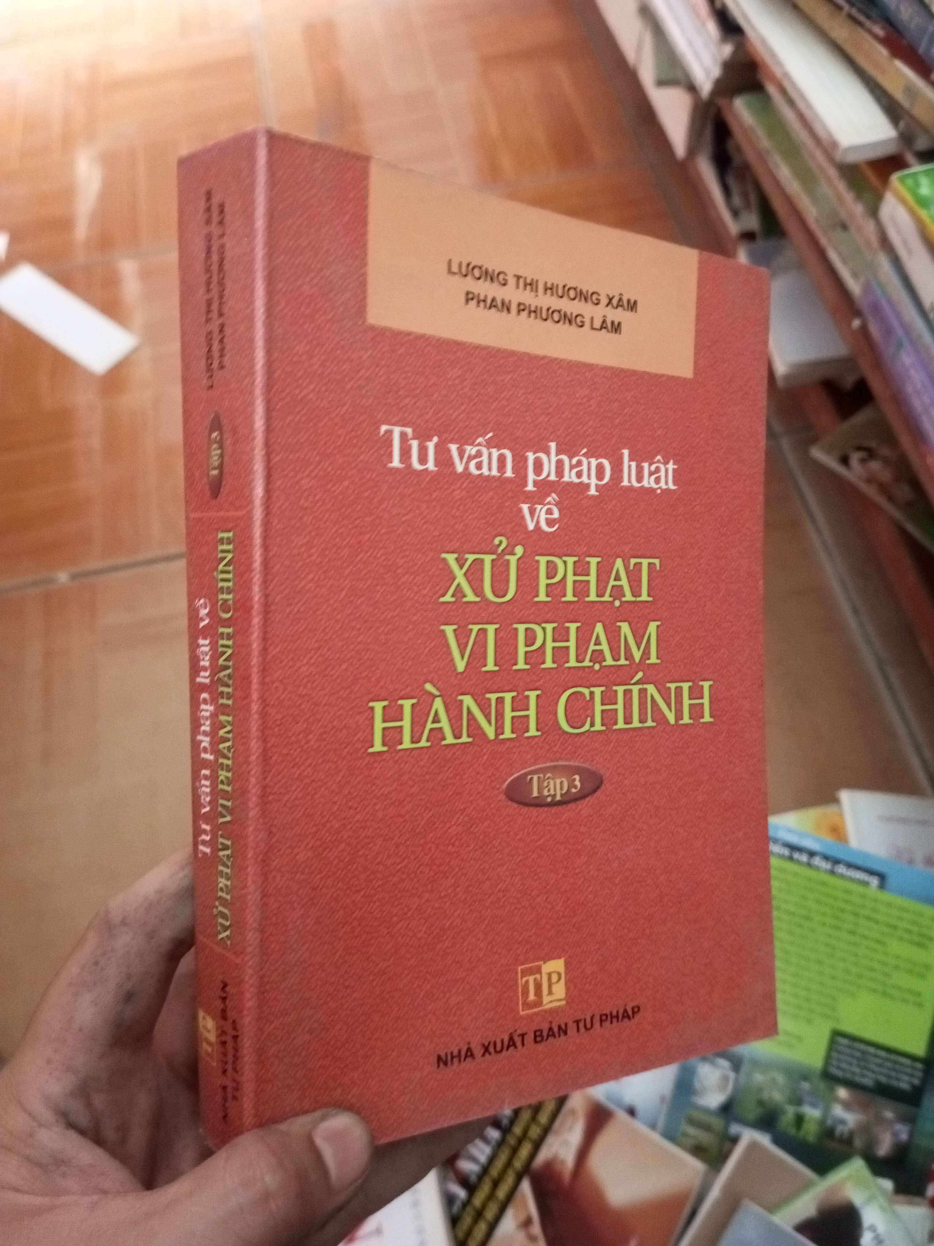 Tư vấn pháp luật về xử phạt vi phạm hành chính tập 3 - Phương Lâm 2006 VAVO-AK18