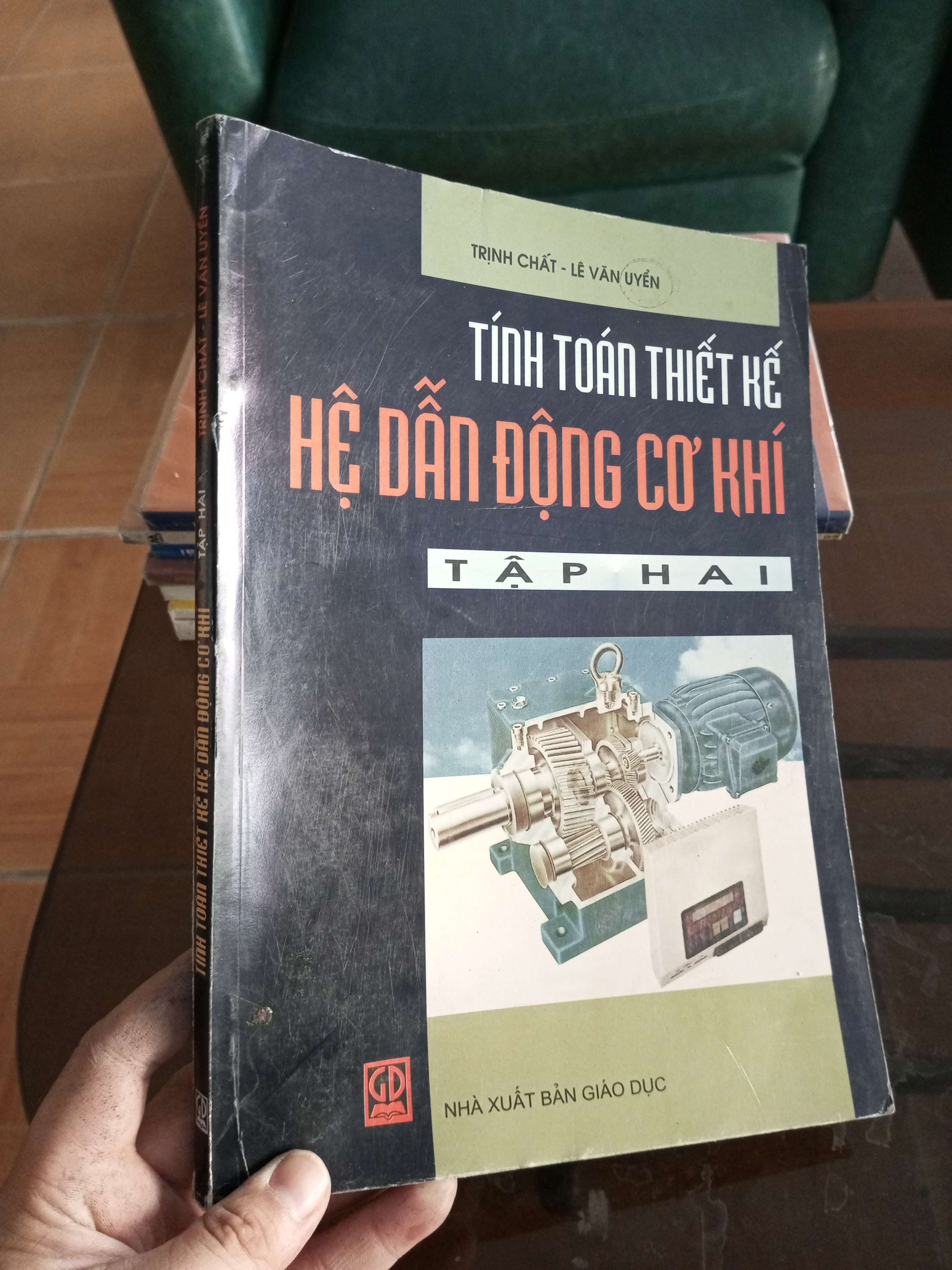 Tính toán thiết kế hệ dẫn động cơ khí tập hai - Trịnh Chất 2006 VAVO-A2