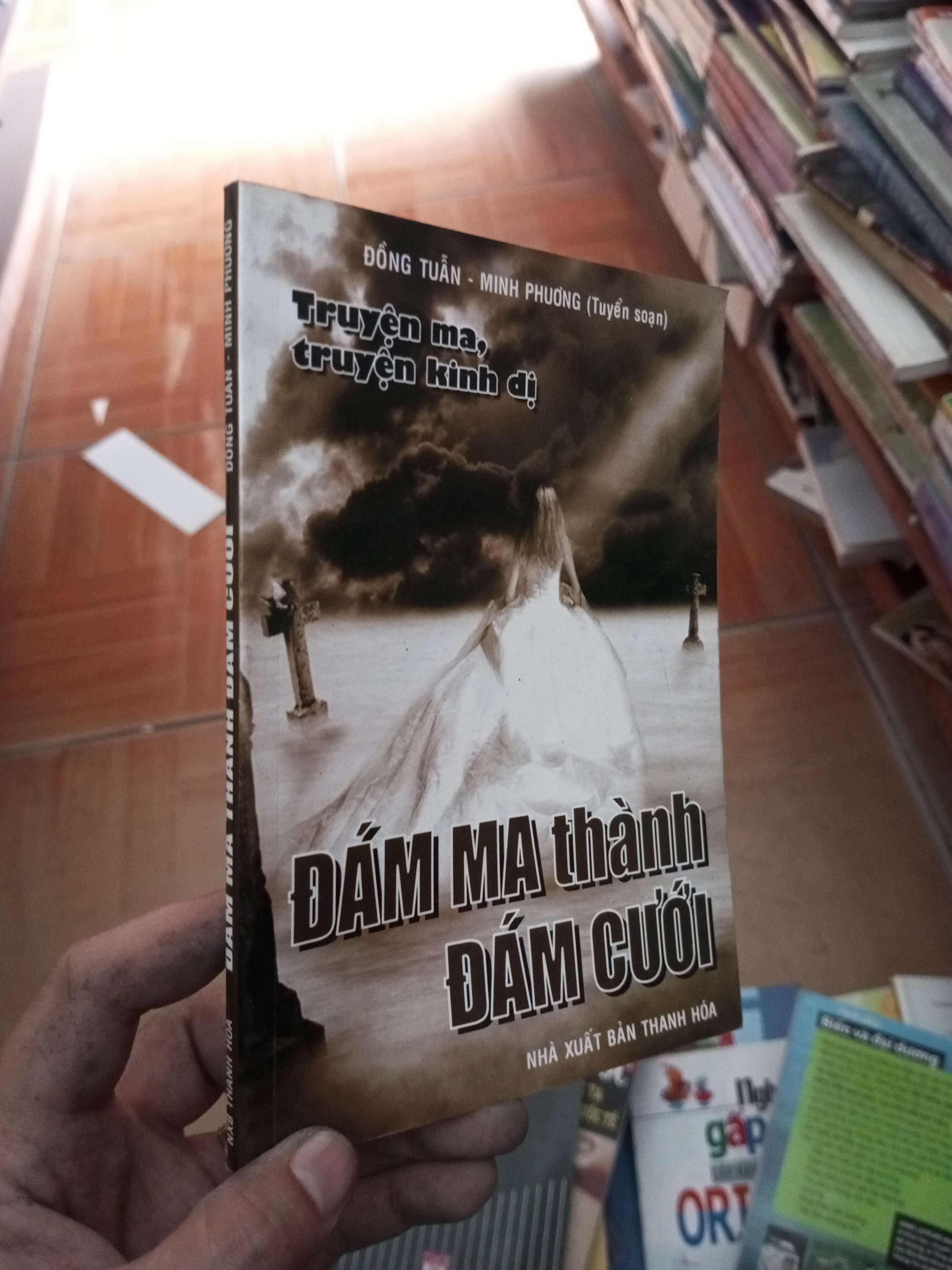 Đám ma thành đám cưới - Đồng Tuẫn 2011 VAVO-AK18