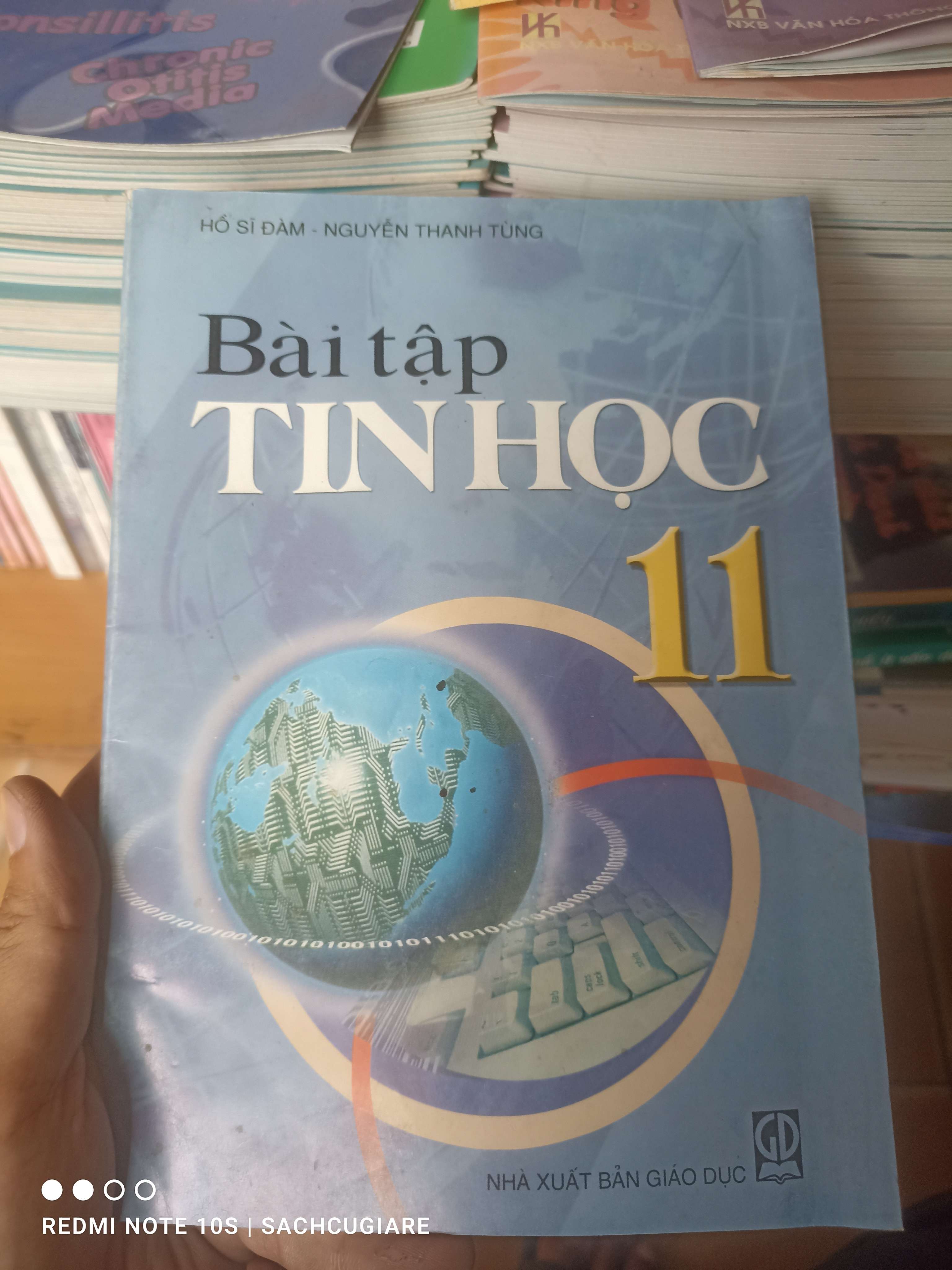 Bài Tập Tin Học 11 - Hồ Sĩ Đàm, Nguyễn Thanh Tùng 2007 VAVO-AK2ST1