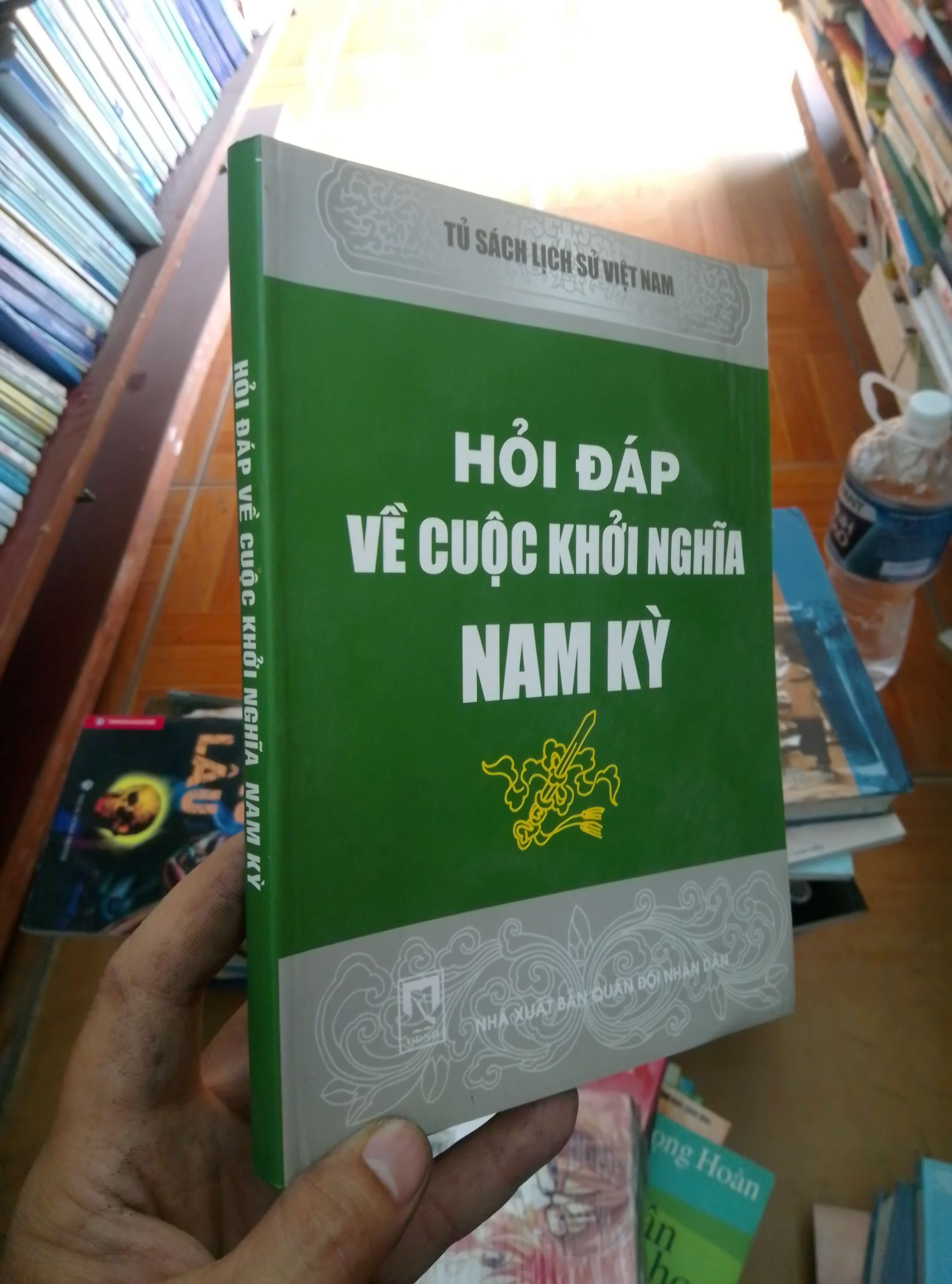 Hỏi đáp về cuộc khởi nghĩa Nam Kỳ 2011 VAVO-AK18