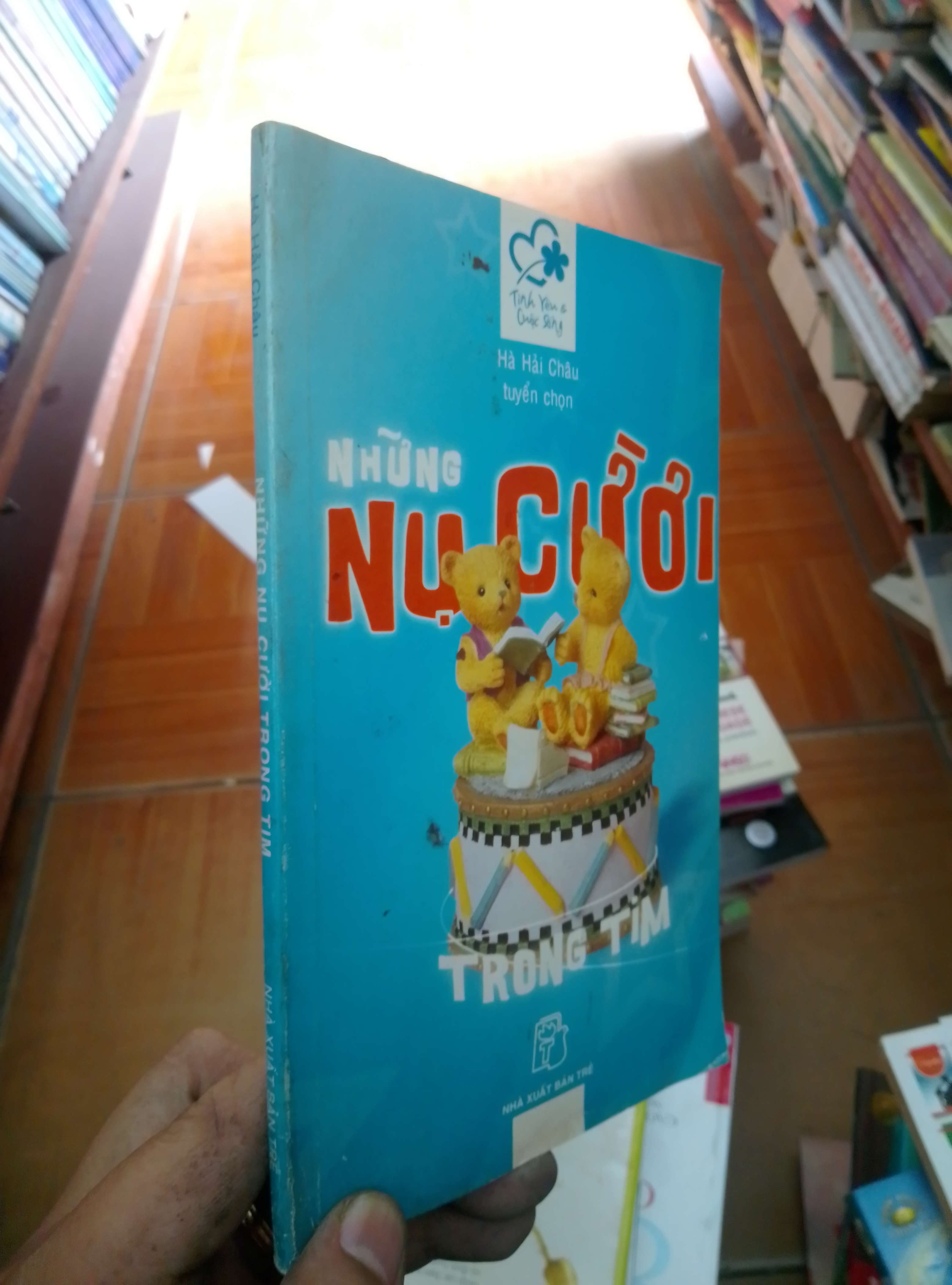 Những nụ cười trong tim - Hải Châu 13000 VAVO-AK18