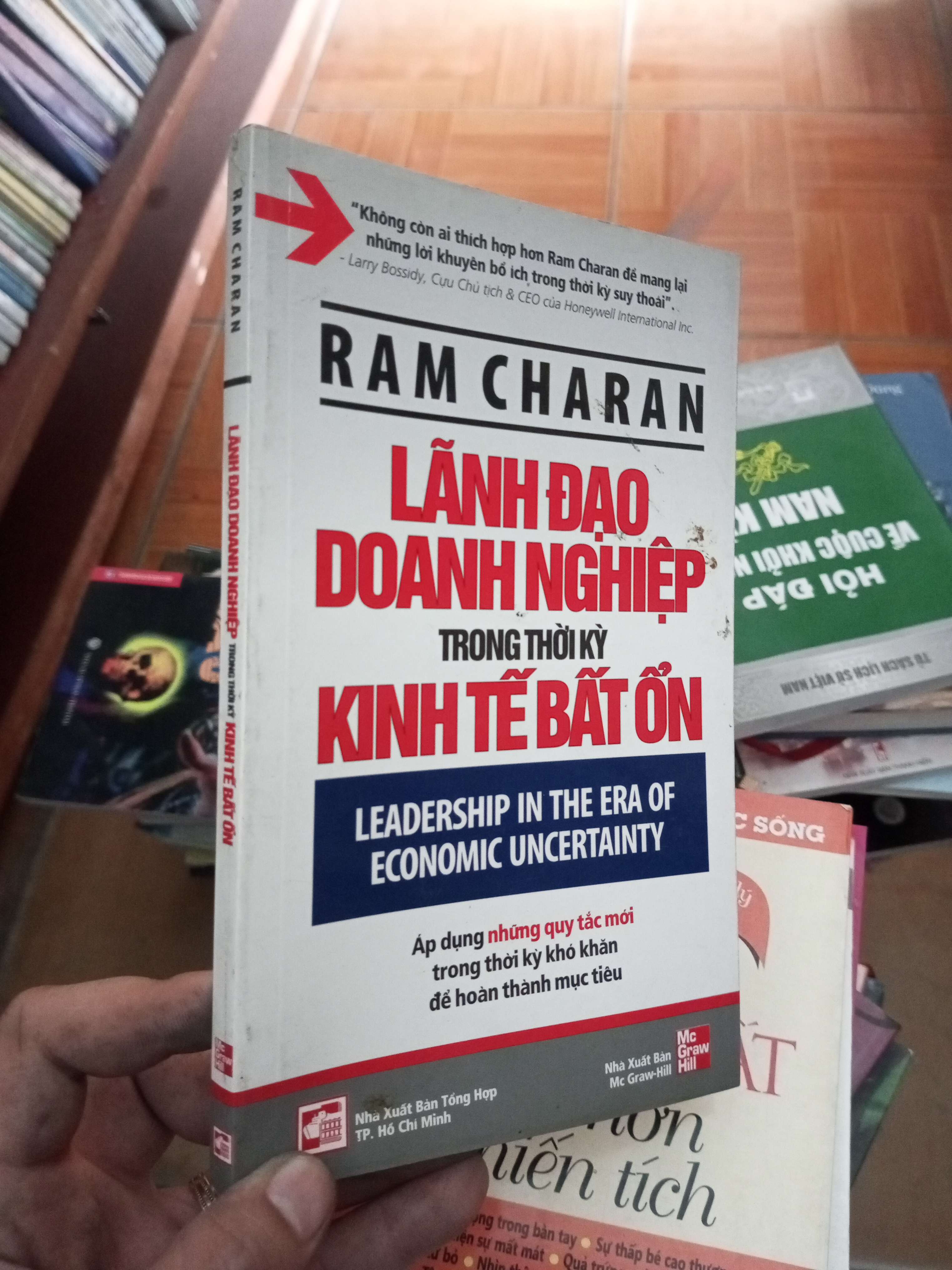 Lãnh đạo doanh nghiệp trong thời kỳ kinh tế bất ổn - Charan 2009 VAVO-AK18