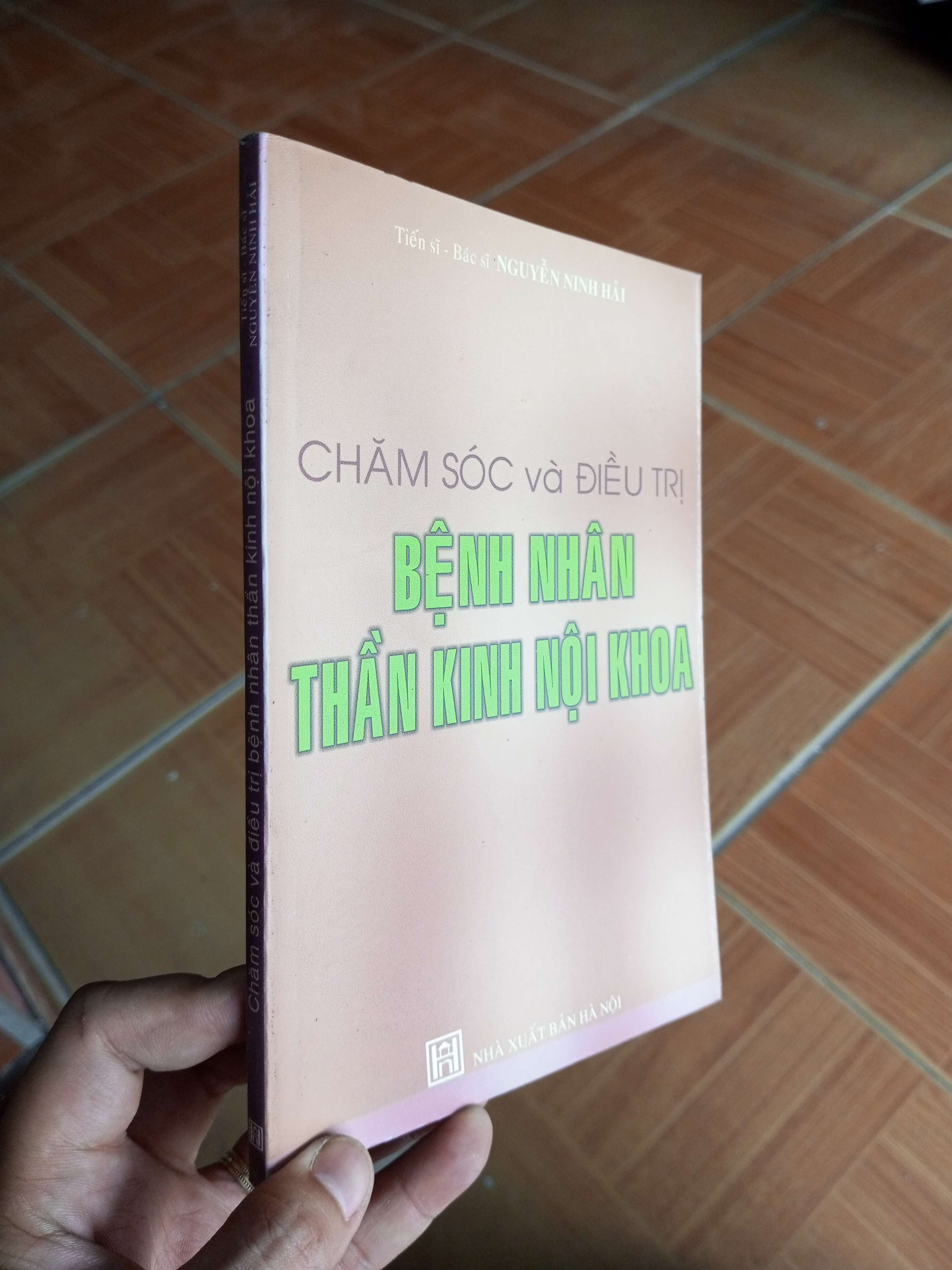 Chăm sóc và điều trị bệnh nhân phụ khoa - Ninh Hải 2008 VAVO-AK18