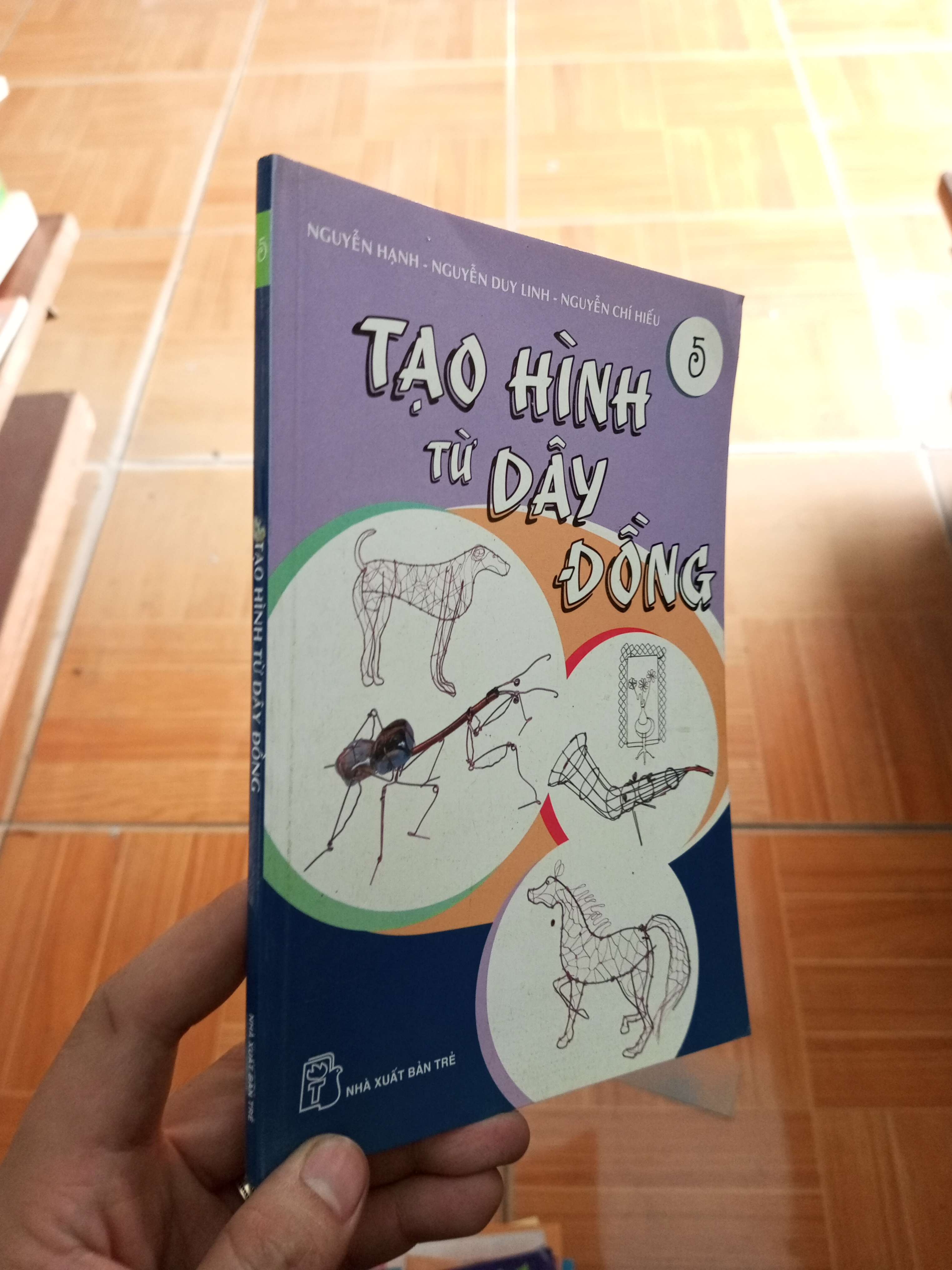 Tạo hình từ dây đồng 5 - Nguyễn Hạnh 2007 VAVO-AK18