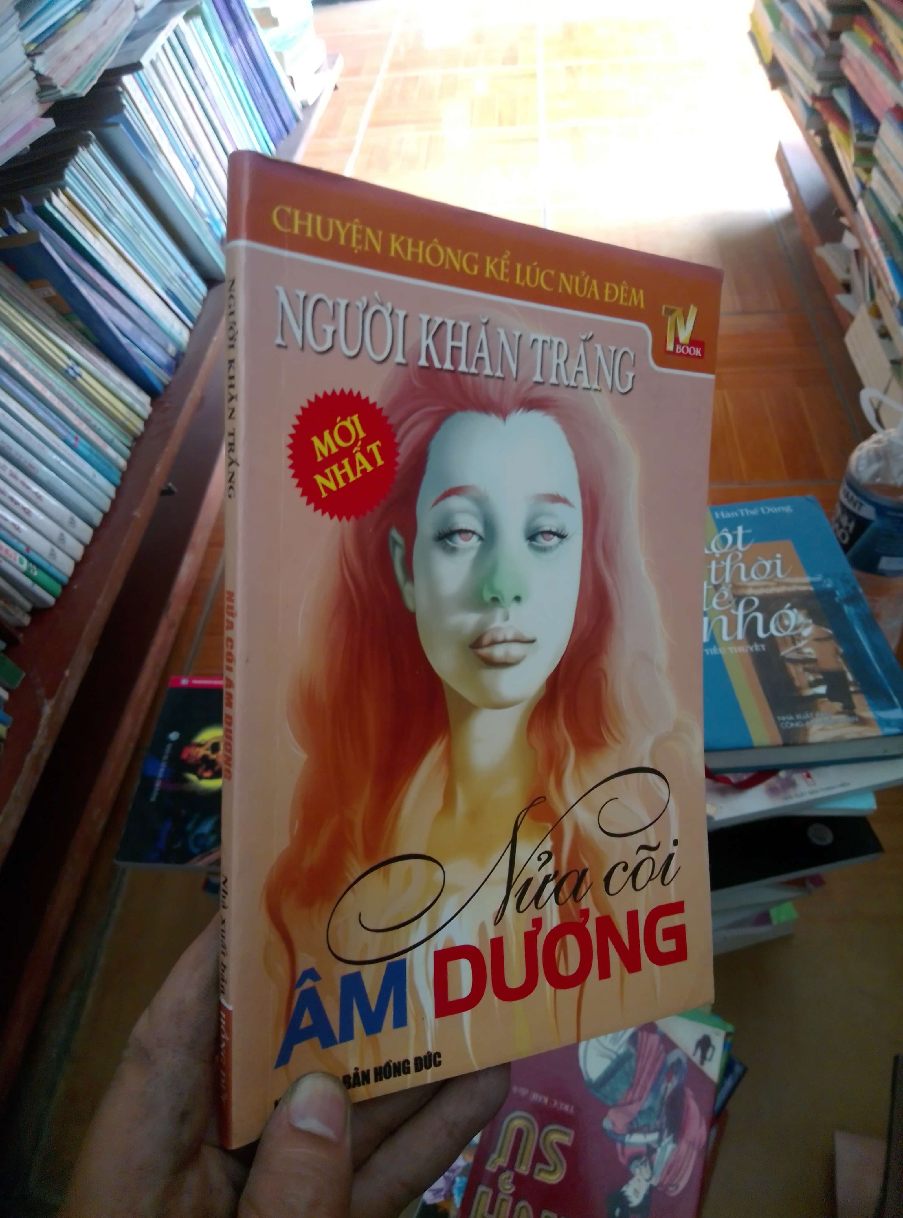 Nửa cõi âm dương - Người Khăn Trắng 2013 VAVO-AK18