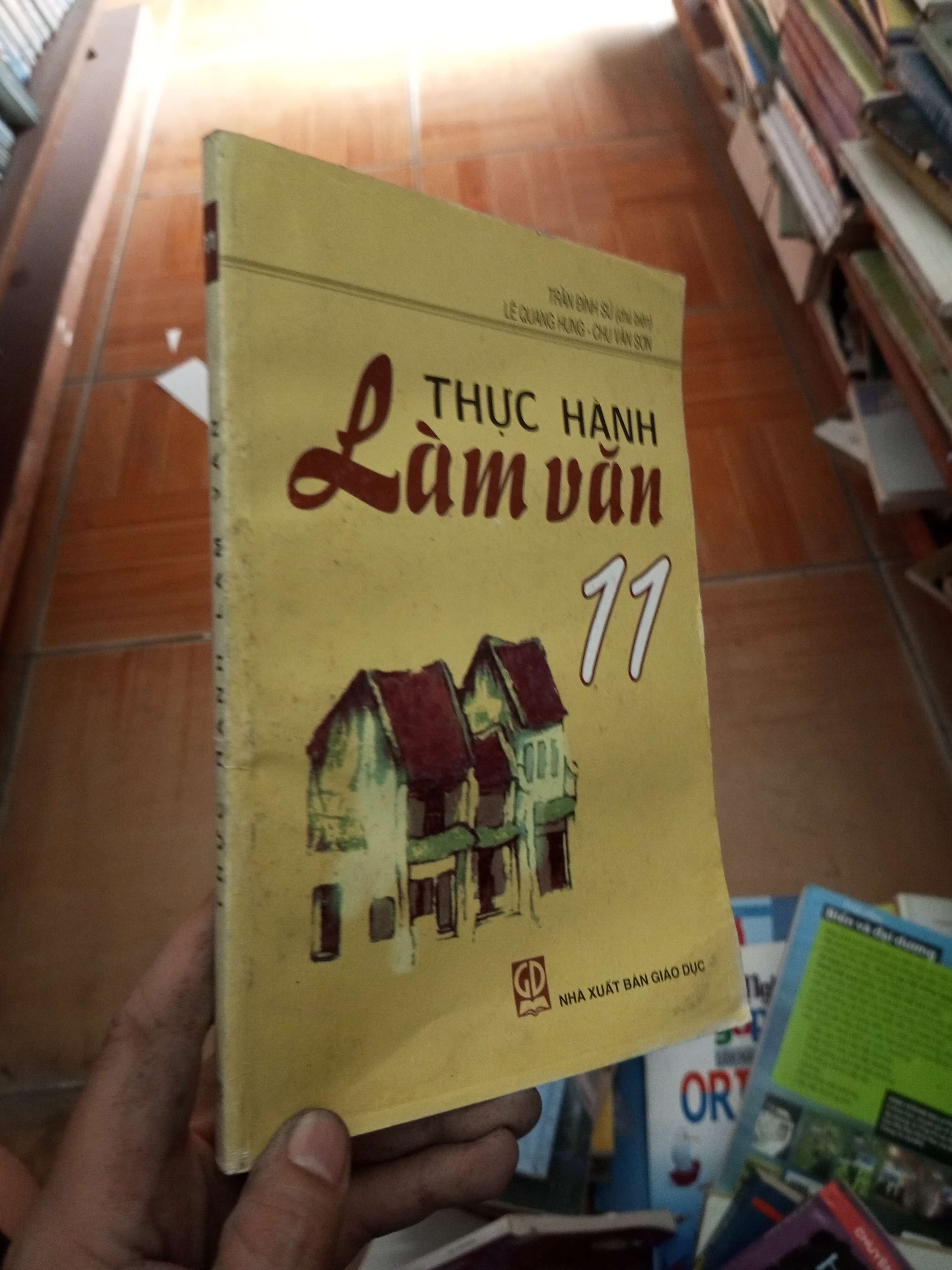 Thực hành làm văn 11 - Quang Hưng VAVO-AK18