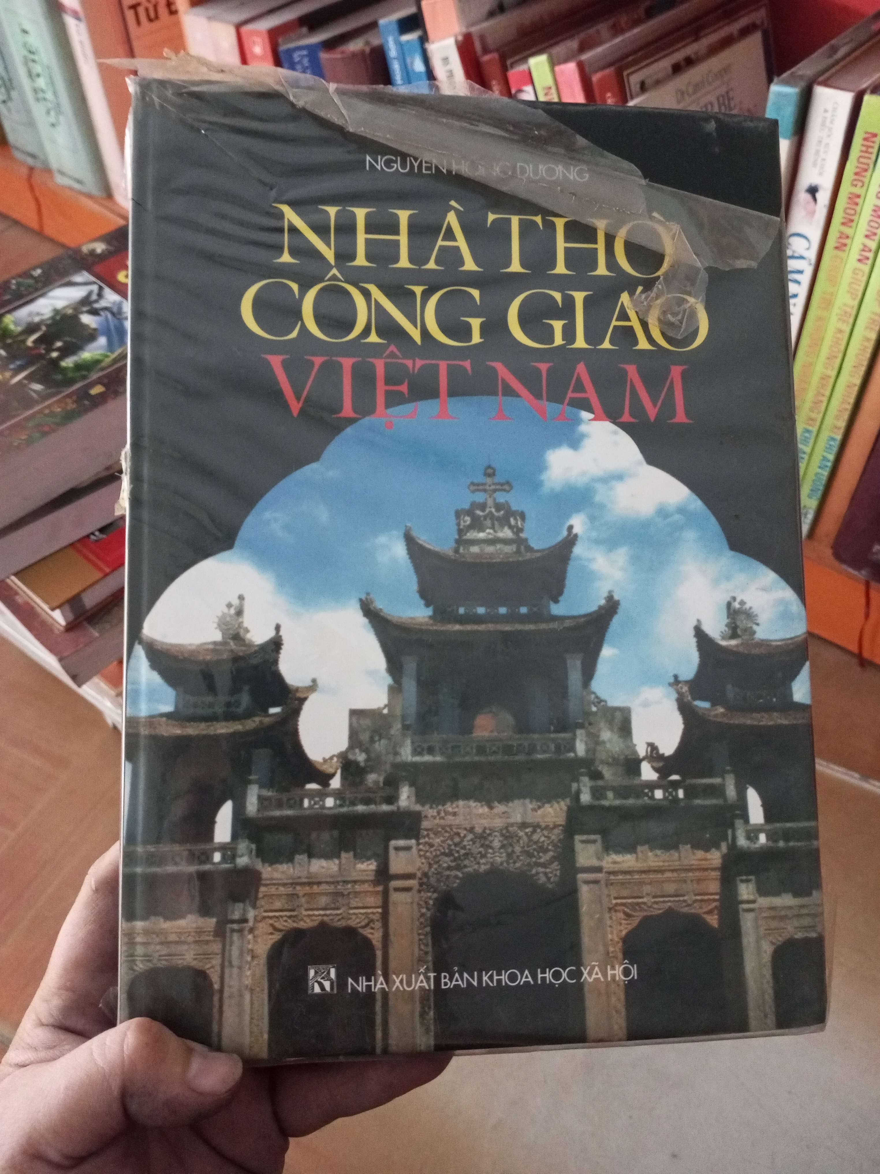 Nhà thờ công giáo Việt Nam - Hùng Dương VAVO-A0