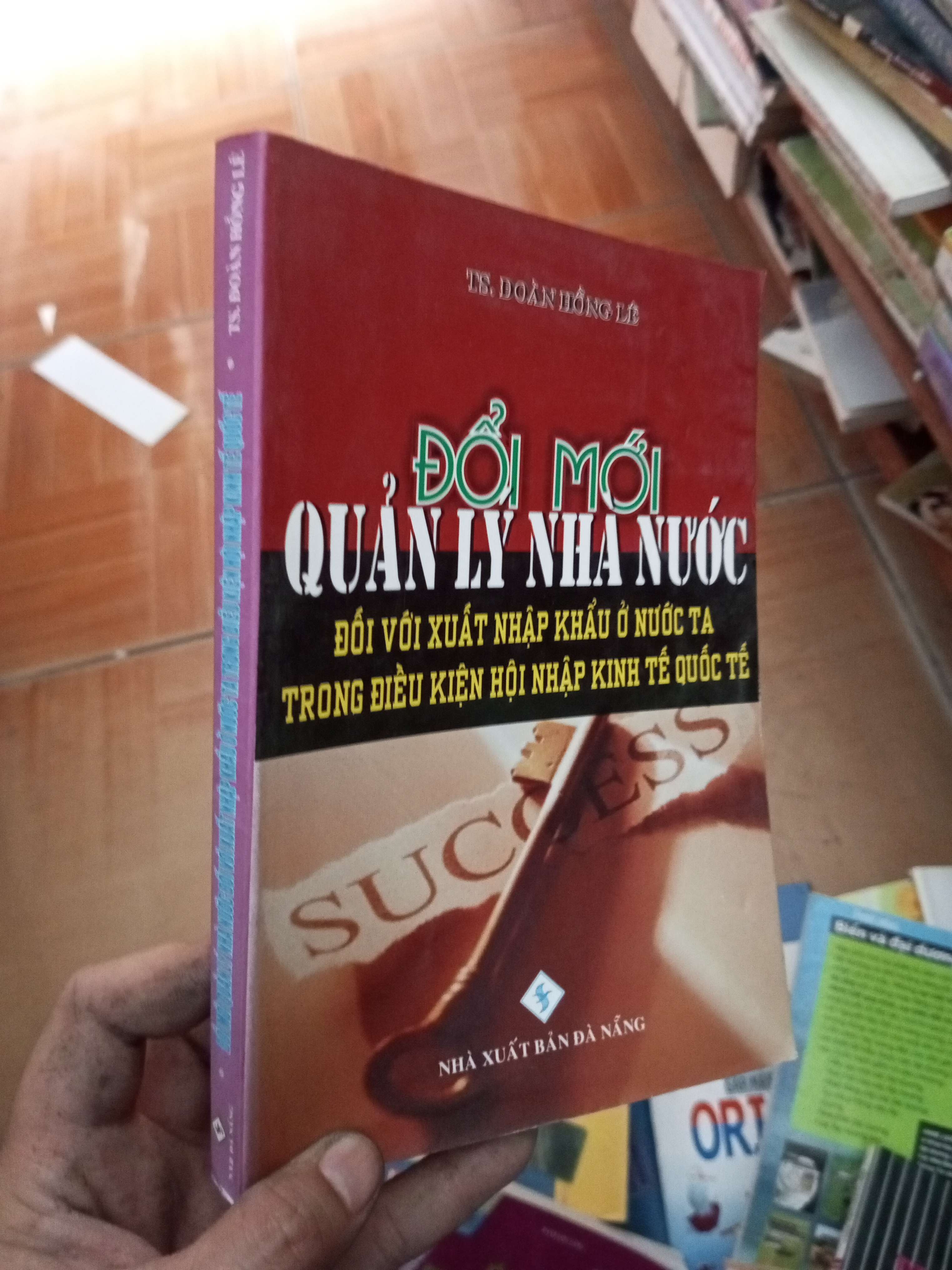 Đổi mới quản lý nhà nước đối với xuất nhập khẩu ở nước ta trong điều kiện hội nhập kinh tế quốc tế - Hồng Lê 2010 VAVO-AK18
