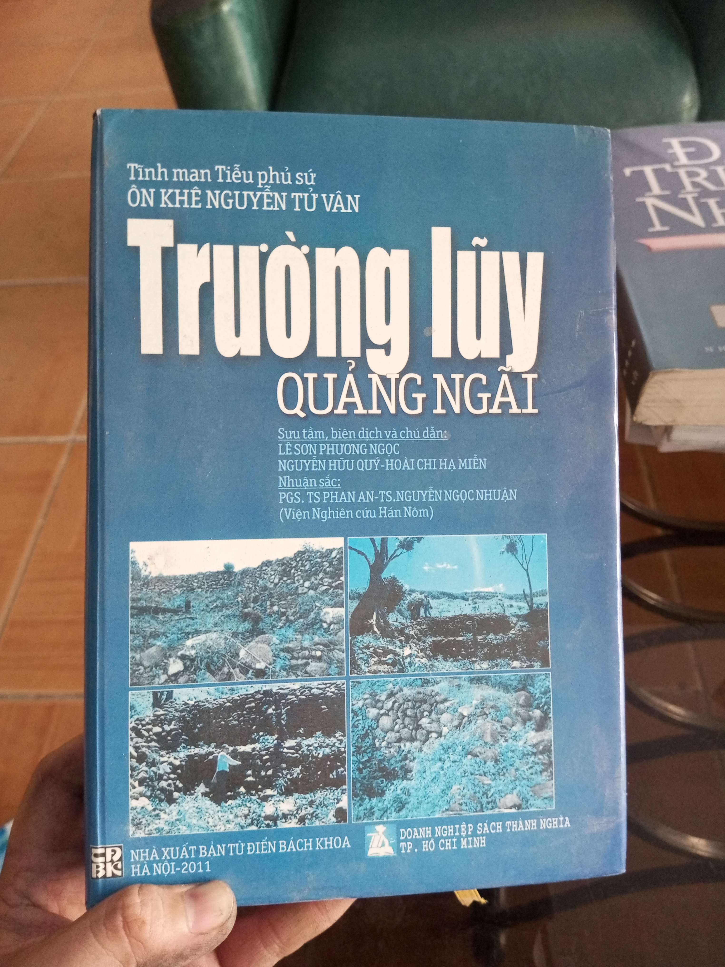 Trường lũy Quảng Ngãi - Tử Vân 2011 VAVO-A0
