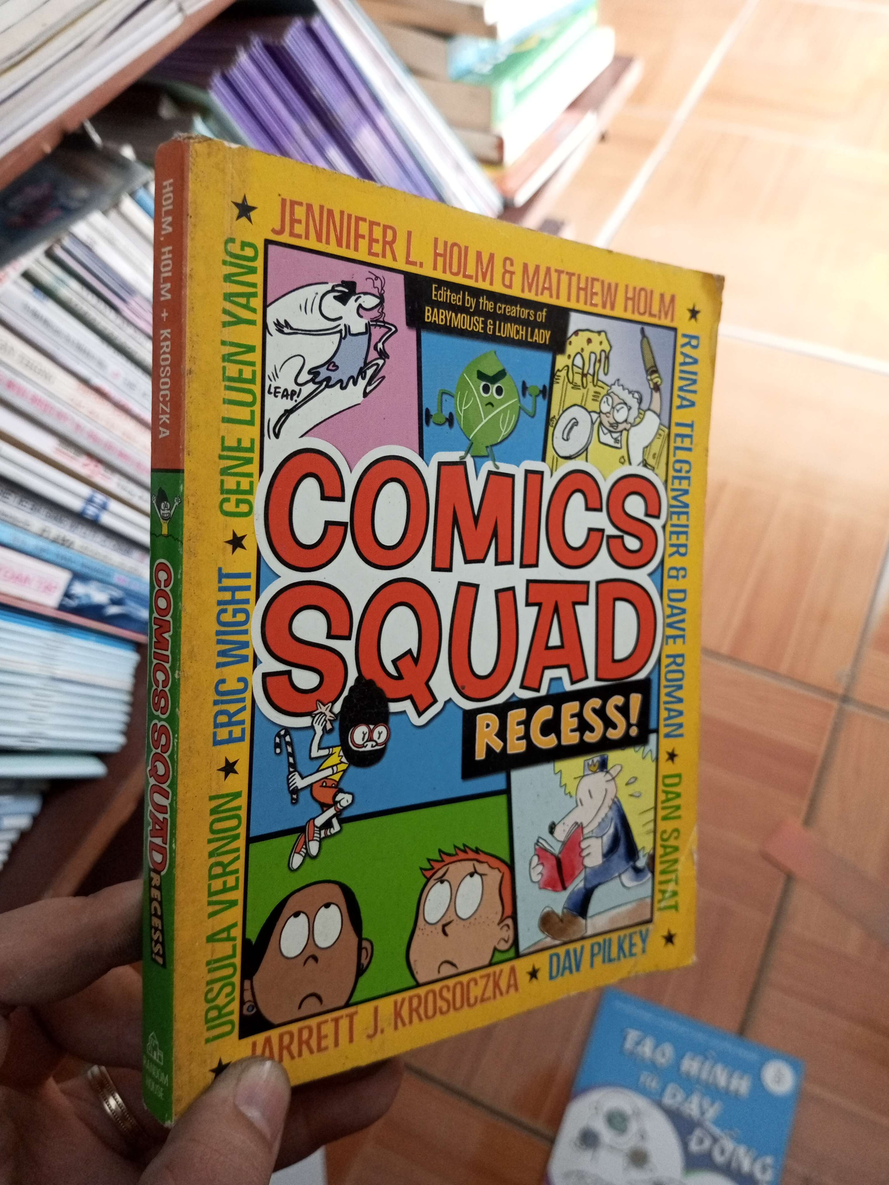 Comics squad recess - Holm VAVO-AK18