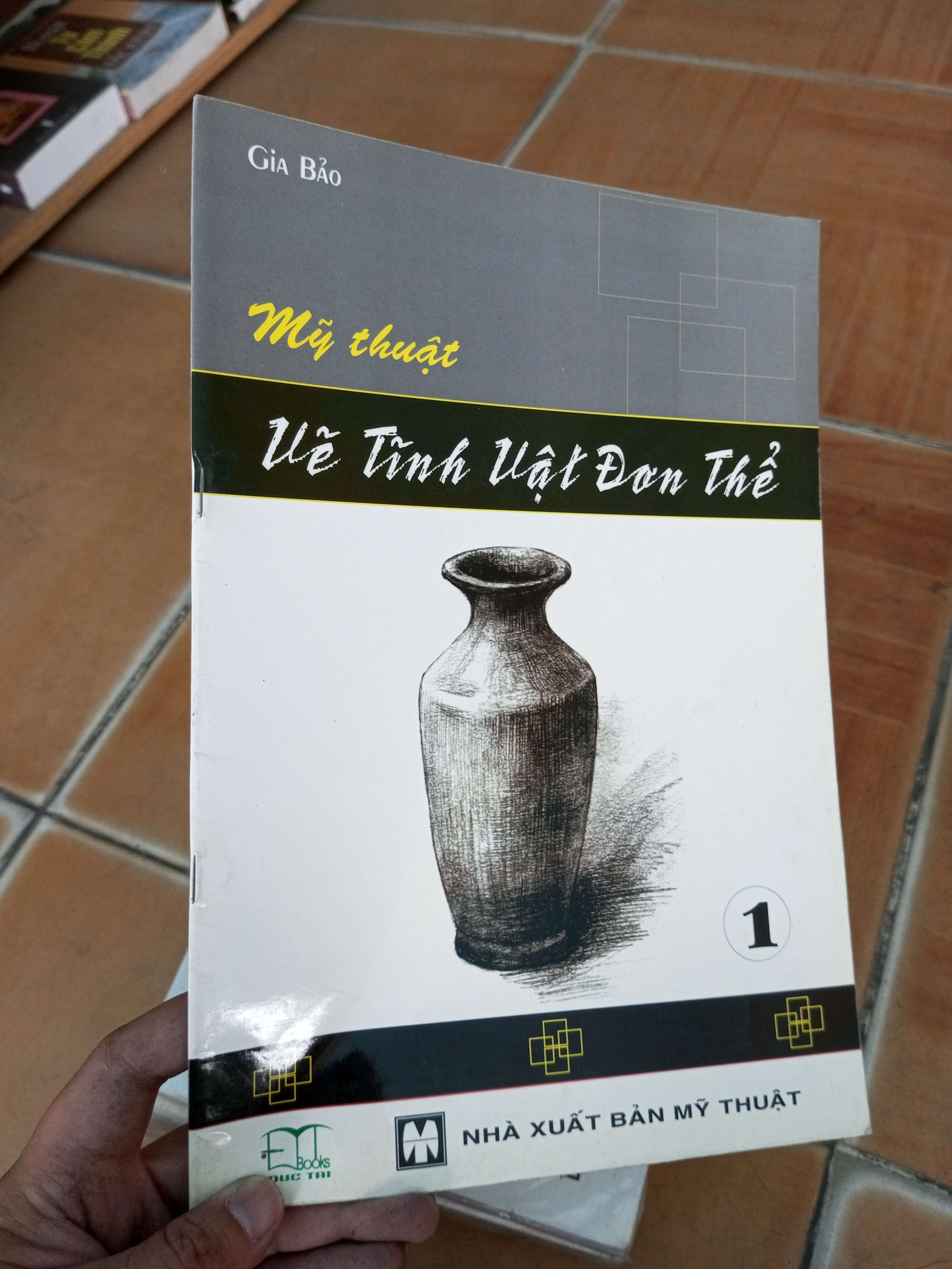 Vẽ tĩnh vật đơn thể 1 - Gia Bảo 2009 VAVO-A2