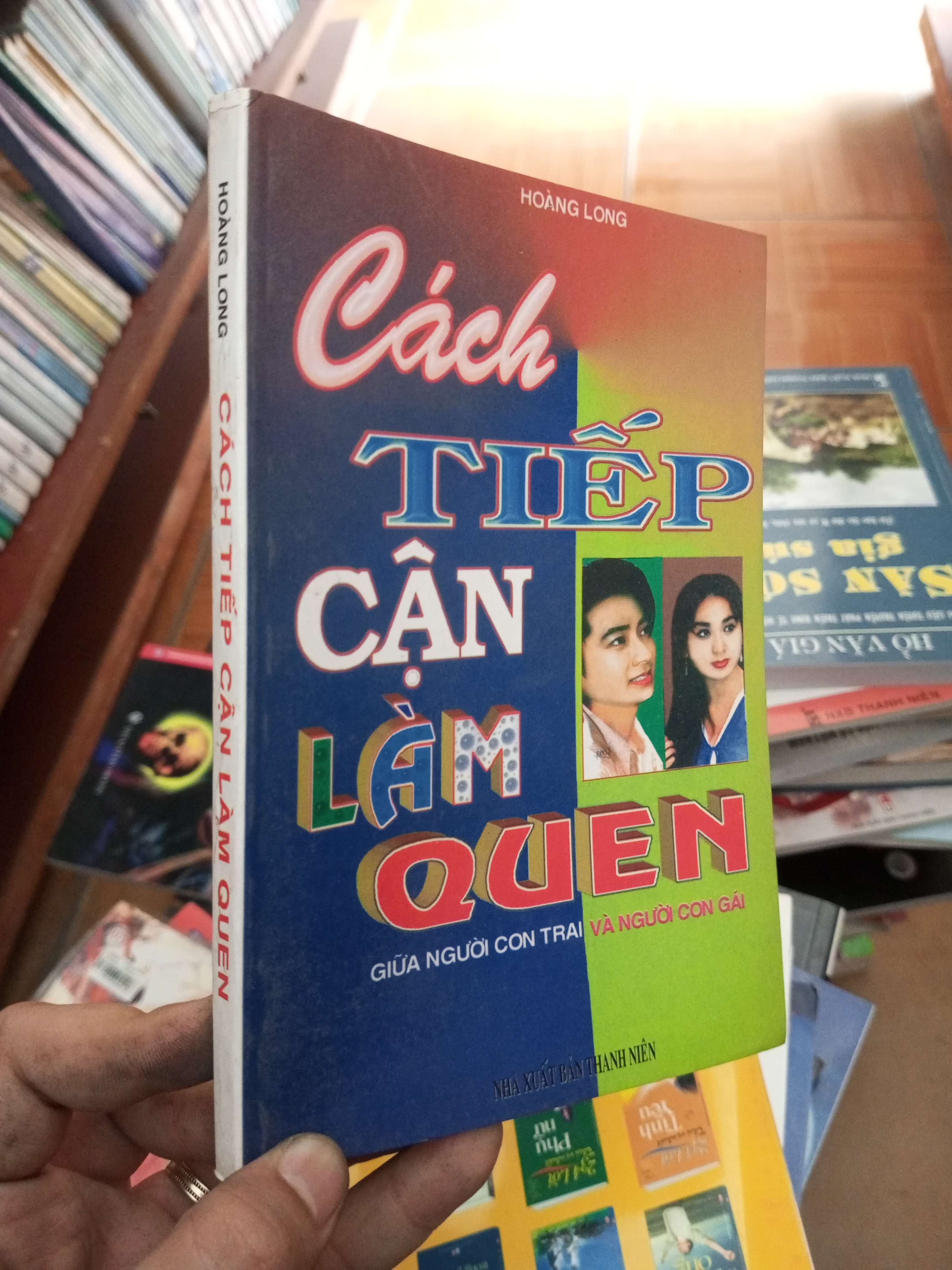 Cách tiếp cận làm quen - Hoàng Long 2003 VAVO-AK18