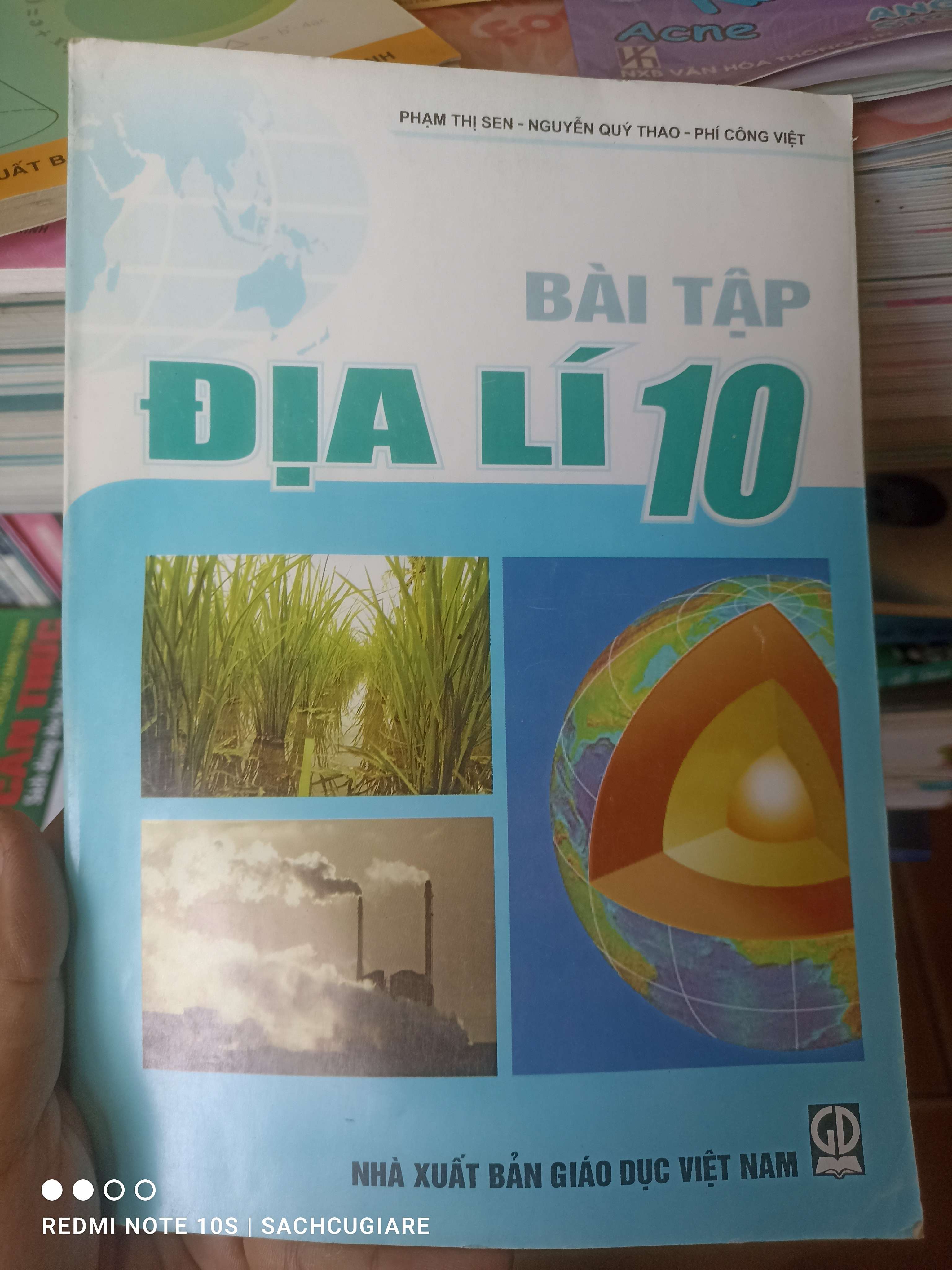 Bài Tập Địa Lí 10 - Phạm Thị Sen, Nguyễn Quý Thao, Phí Công Việt 2014 VAVO-AK3ST1