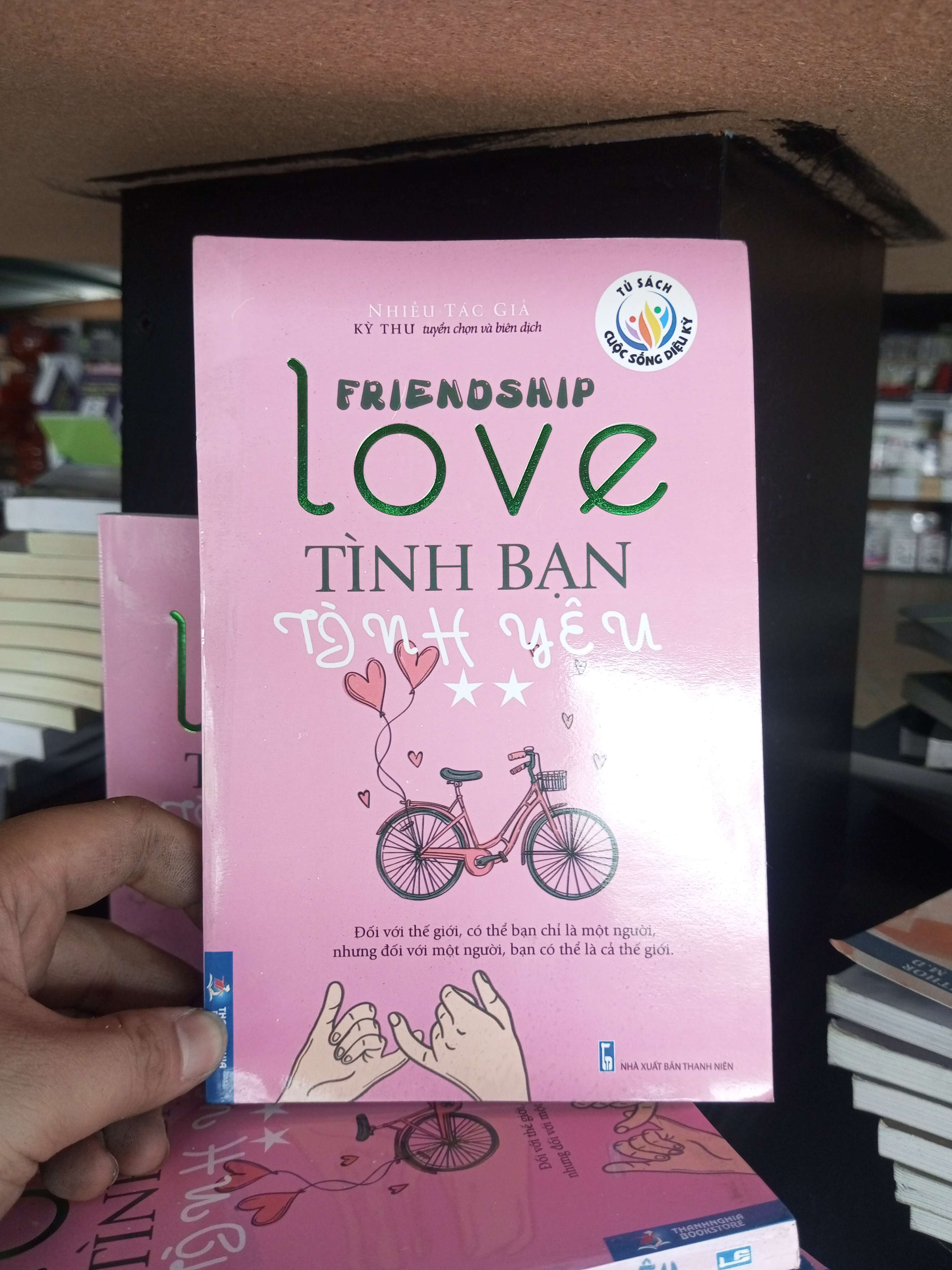 Tình bạn tình yêu - Kỳ Thư 2019 VAVO-A0