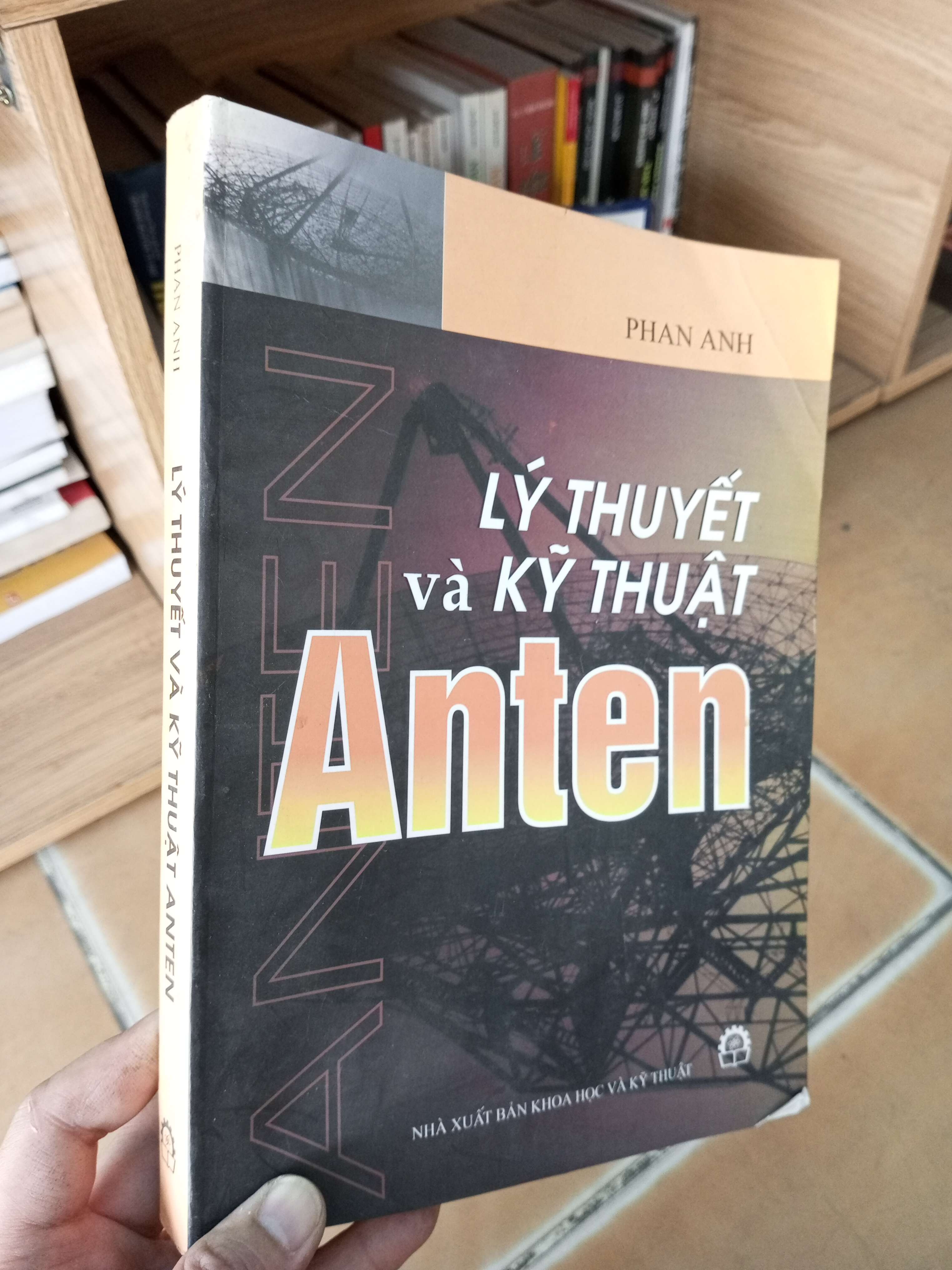 Lý thuyết và kỹ thuật anten - Phan Anh 2007 VAVO-A2