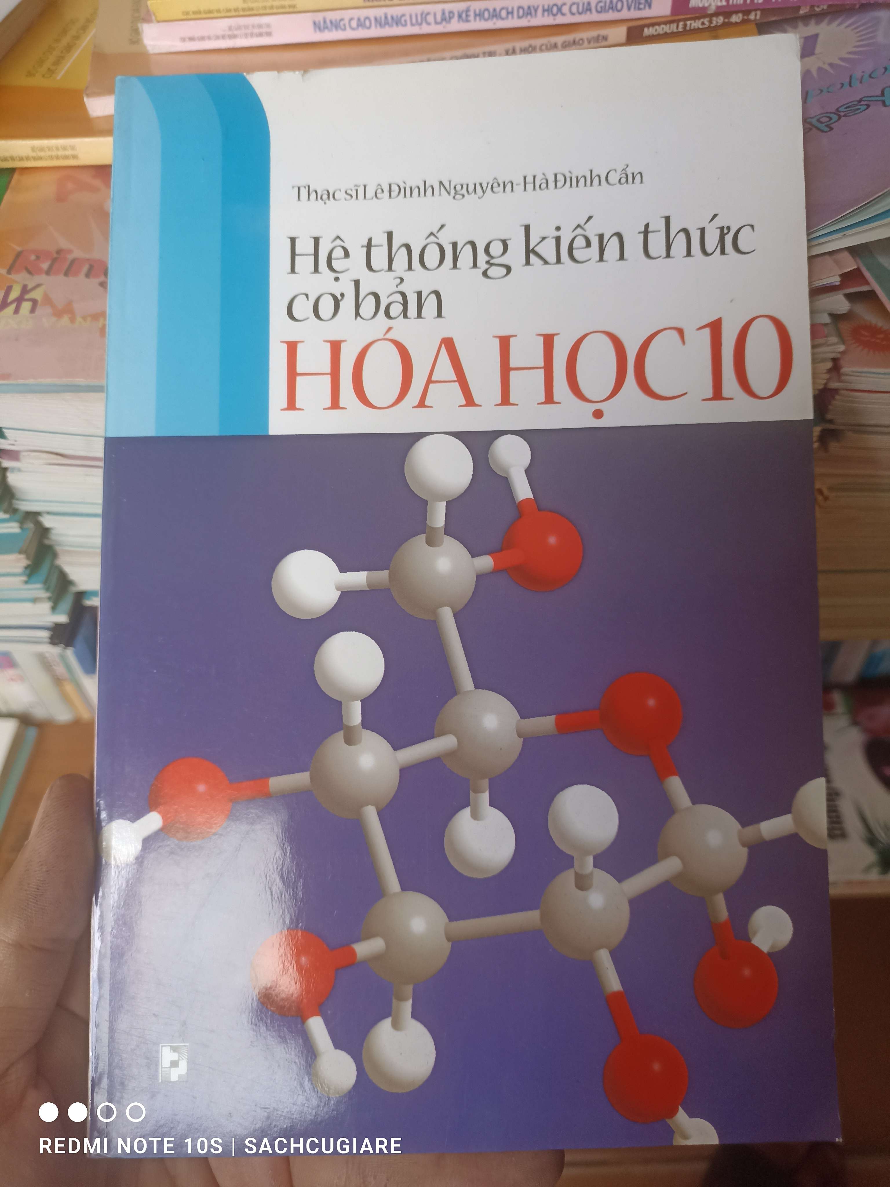 Hệ Thống Kiến Thức Cơ Bản Hóa Học 10 - Lê Đình Nguyên, Hà Đình Cẩn 2010 VAVO-AK3ST1
