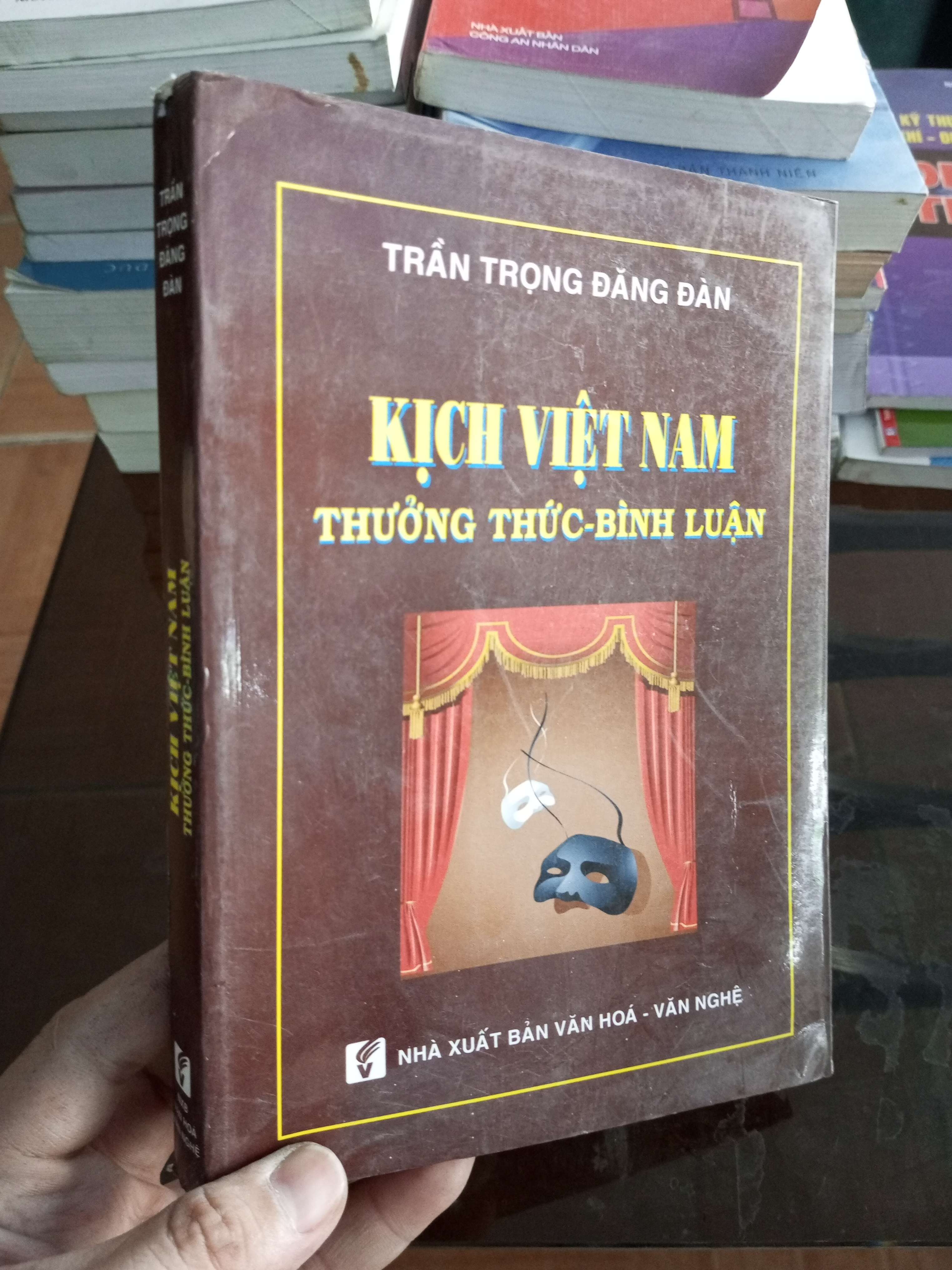 Kịch Việt Nam thưởng thức bình luận - Đăng Đàn 2011 VAVO-A2