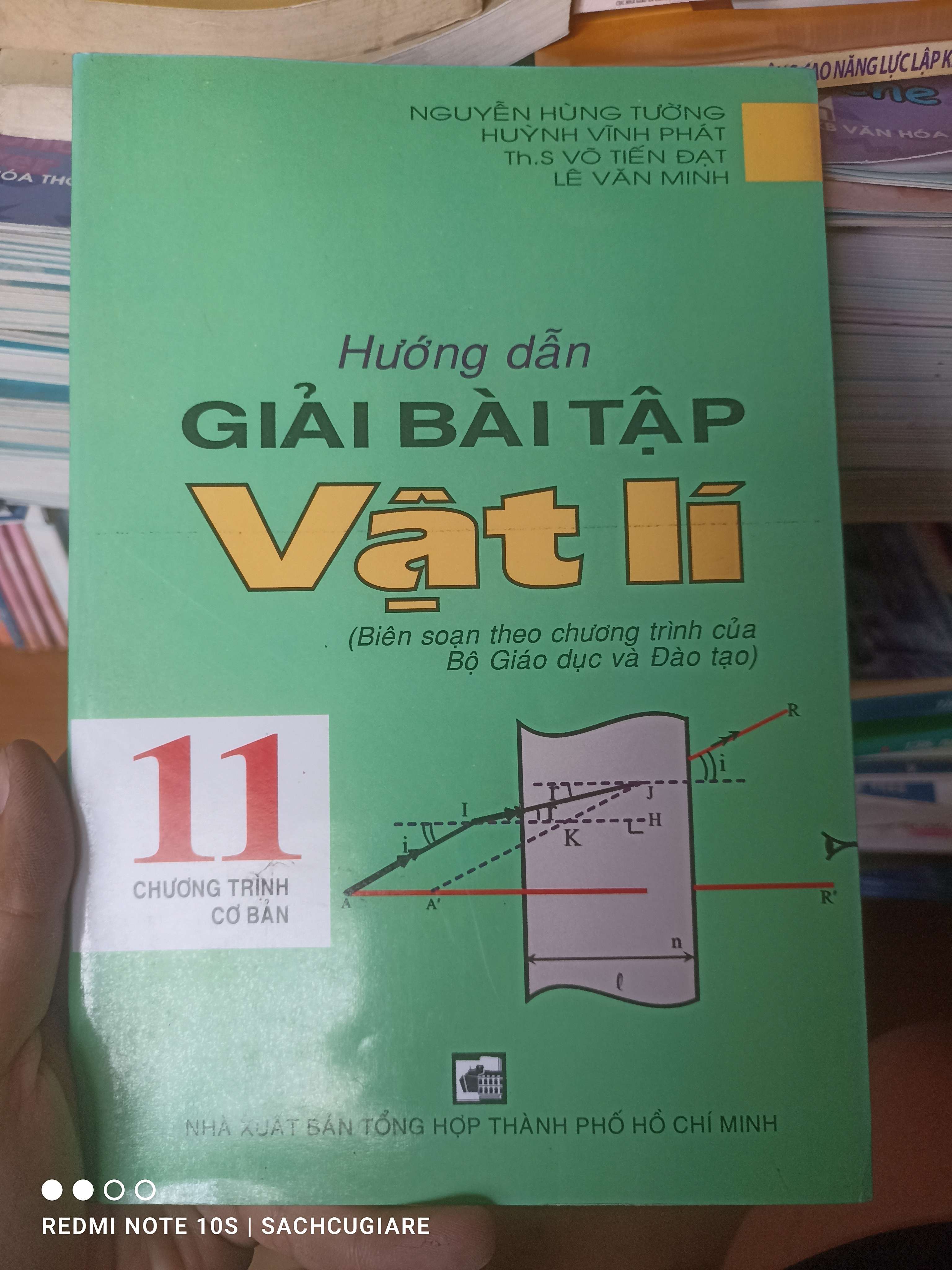 Hướng Dẫn Giải Bài Tập Vật Lí - Nguyễn Hùng Tường, Huỳnh Vĩnh Phát, Võ Tiến Đạt, Lê Văn Minh 2008 VAVO-AK2ST1