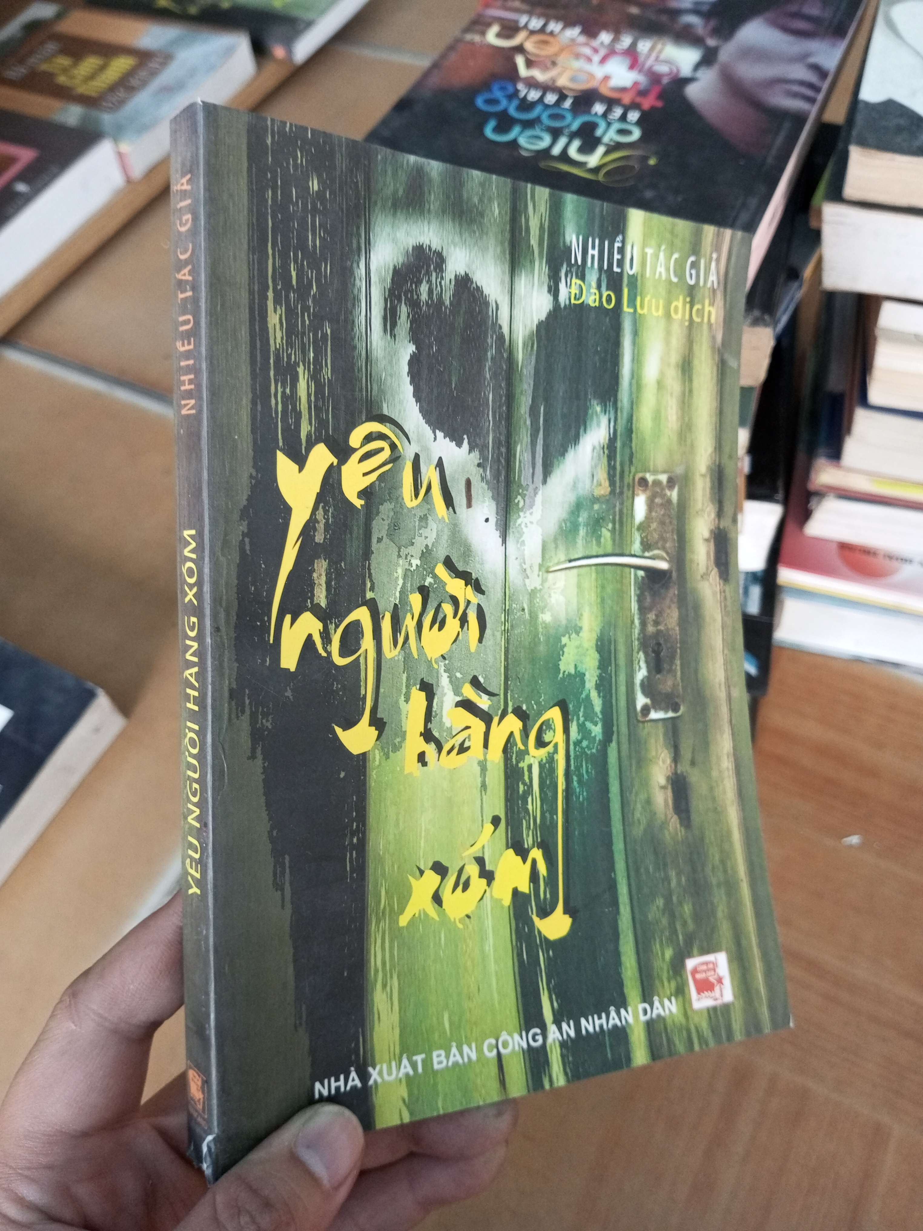 Yêu người hàng xóm - Đào Lưu 2010 VAVO-A2