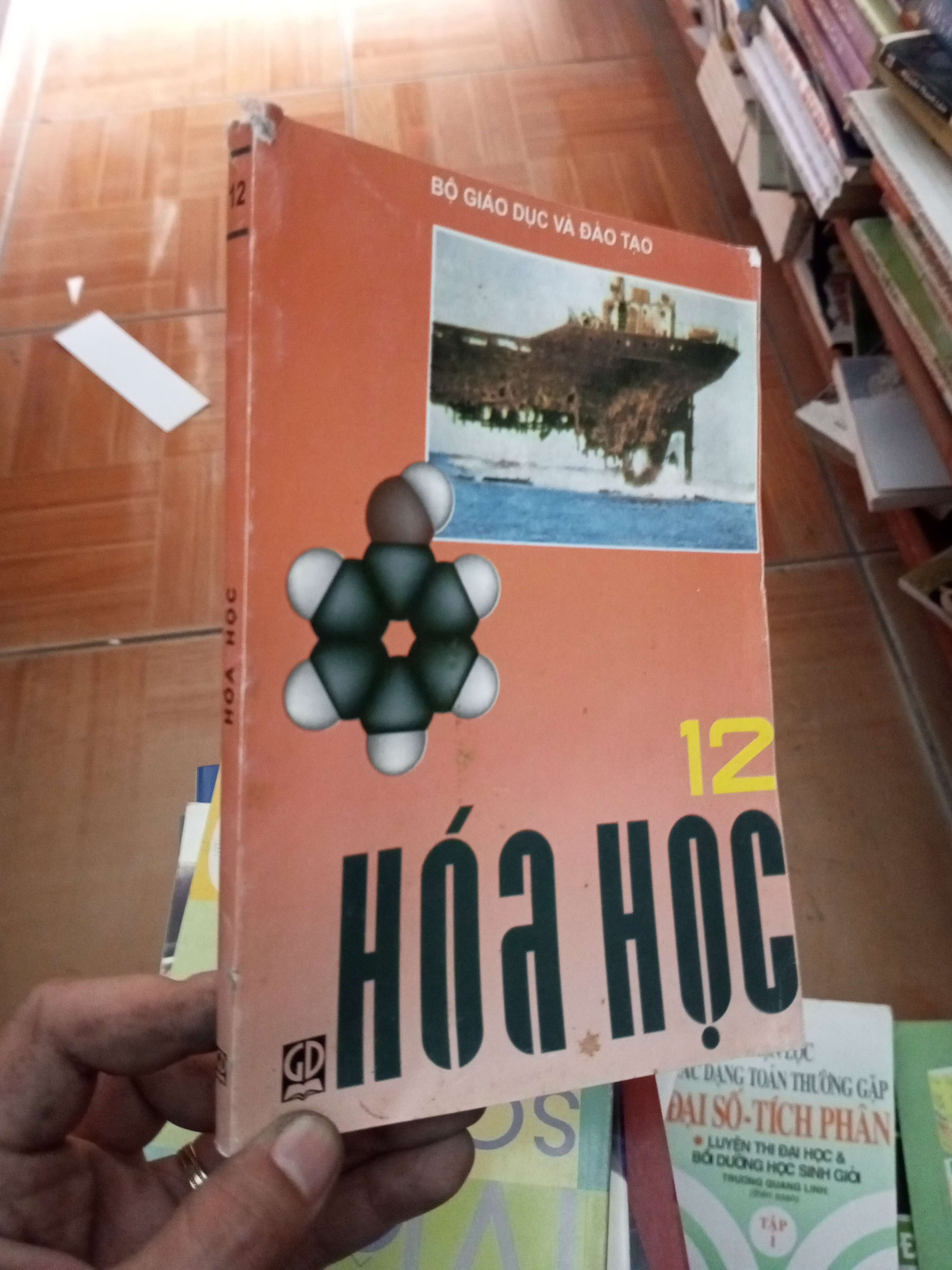 Hoá học 12 2006 VAVO-AK18