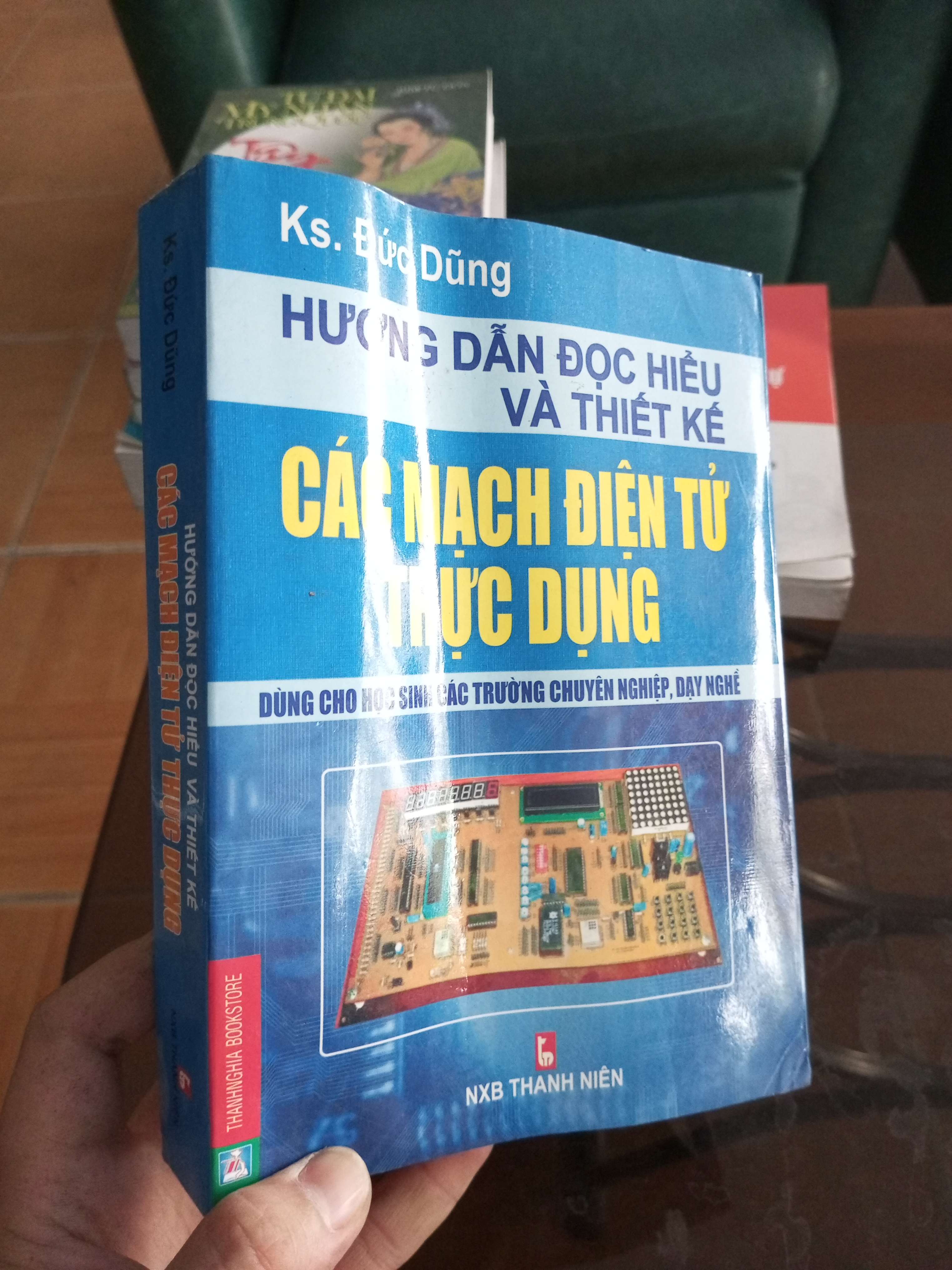 Hướng dẫn đọc hiểu và thiết kế các mạch điện tử thực dụng - Đức Dũng 2009 VAVO-A2