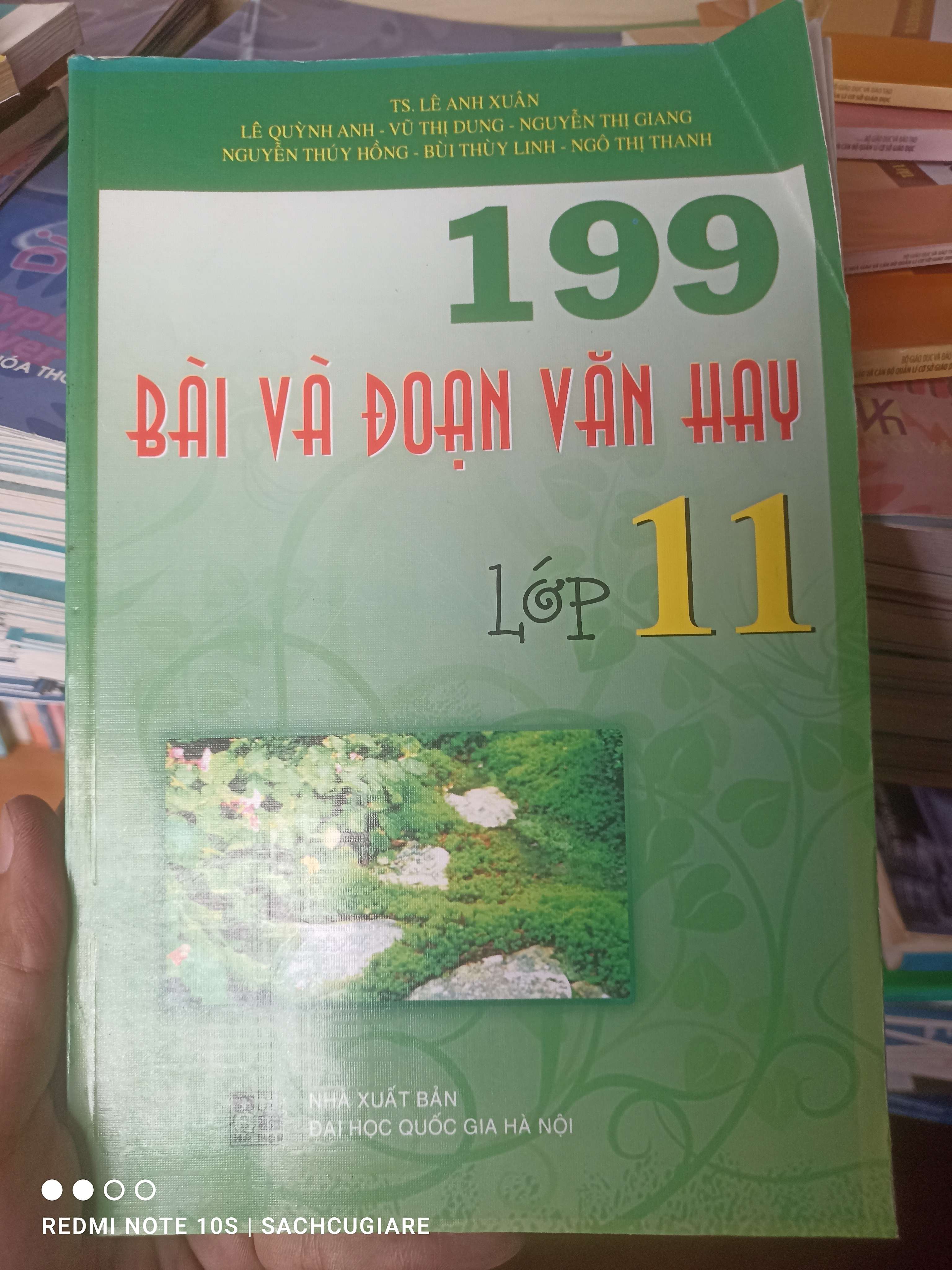199 Bài Và Đoạn Văn Hay Lớp 11 - Lê Anh Xuân, Lê Quỳnh Anh, Vũ Thị Dung, Nguyễn Thị Giang, Nguyễn Thúy Hồng, Bùi Thùy Linh, Ngô Thị Thanh 2014 VAVO-AK2ST1