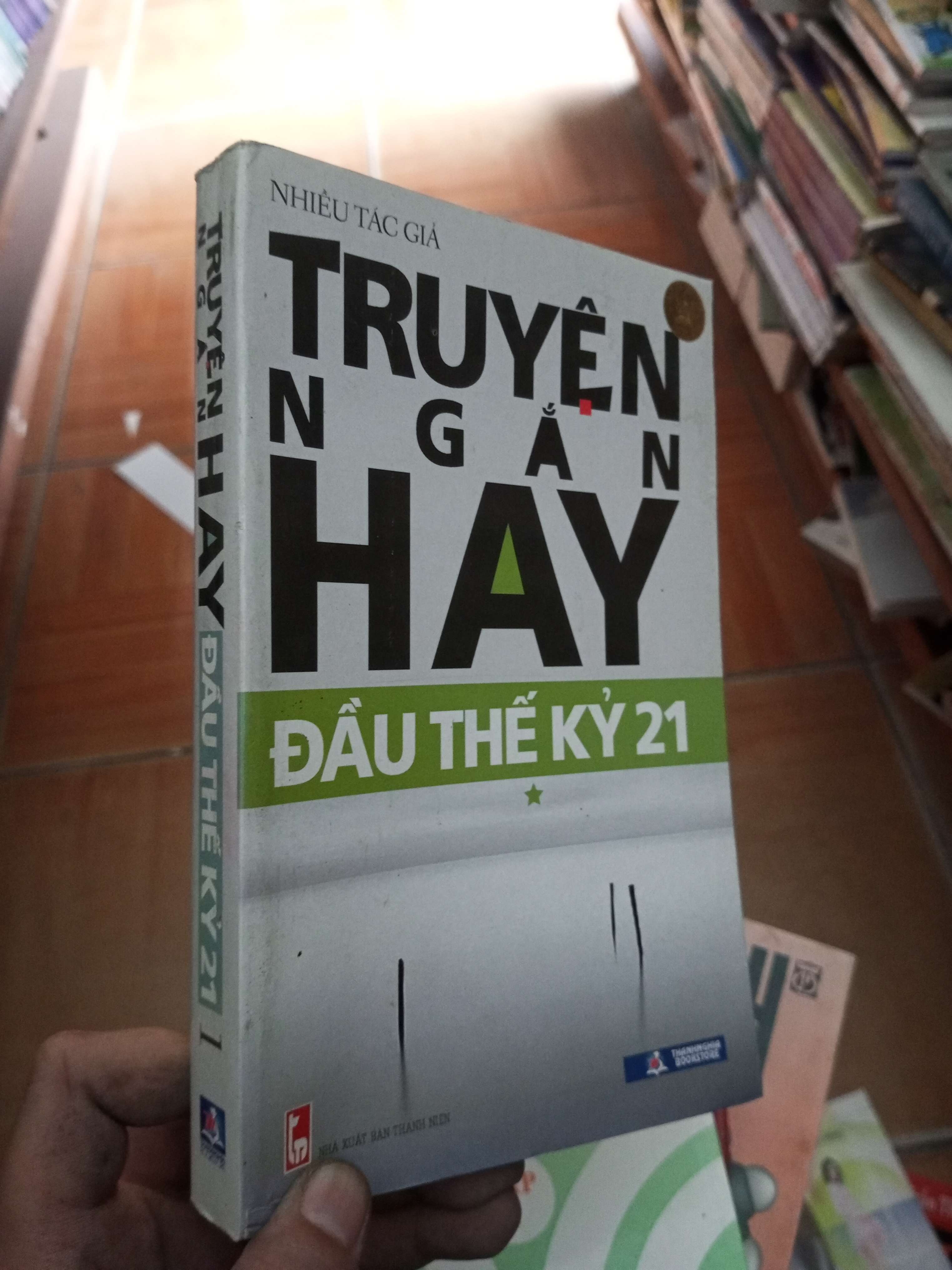 Truyện ngắn hay đầu thế kỉ 21 1 2012 VAVO-AK18