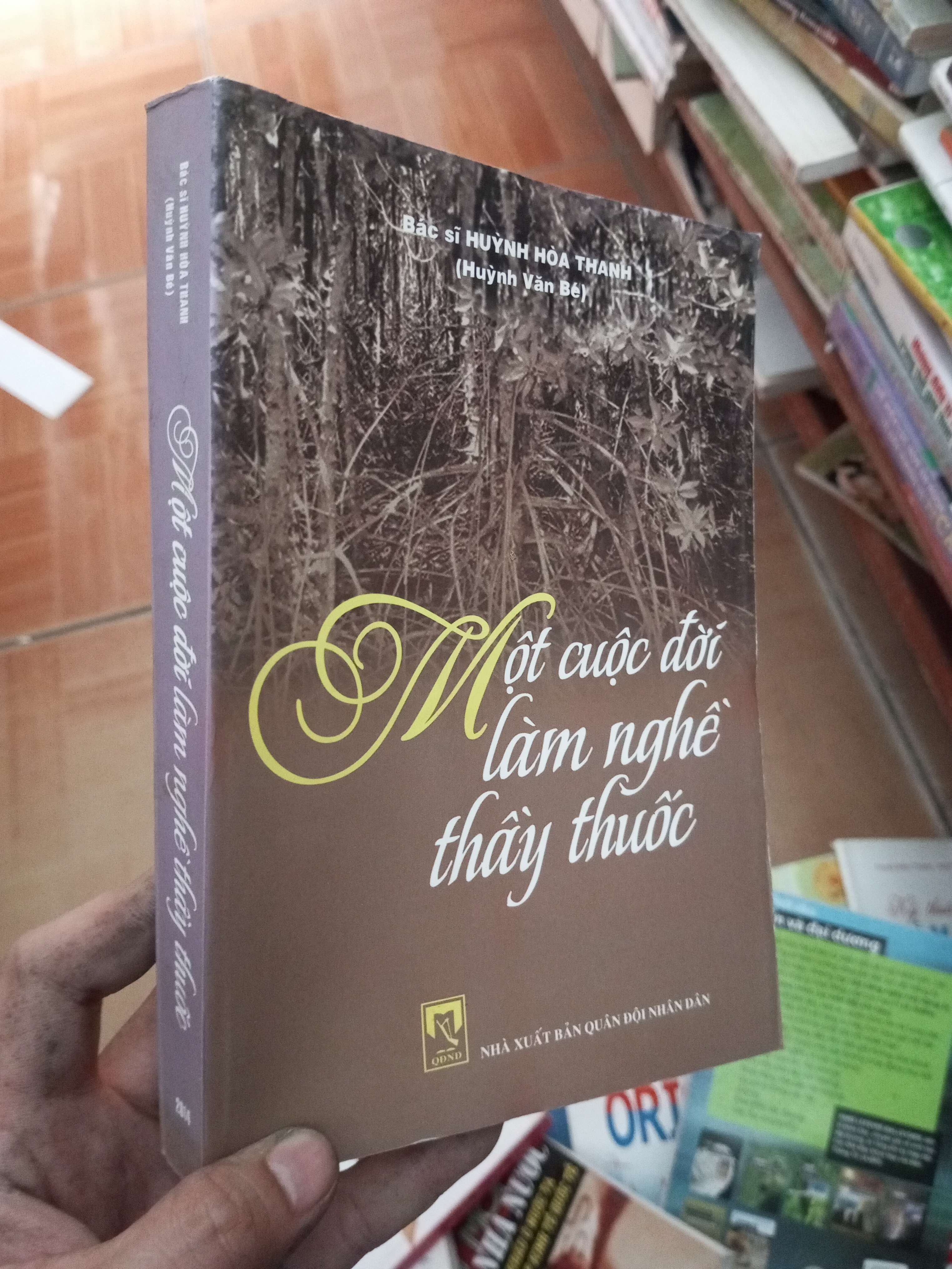 Một cuộc đời làm nghề thầy thuốc - Hoà Thanh 2014 VAVO-AK18