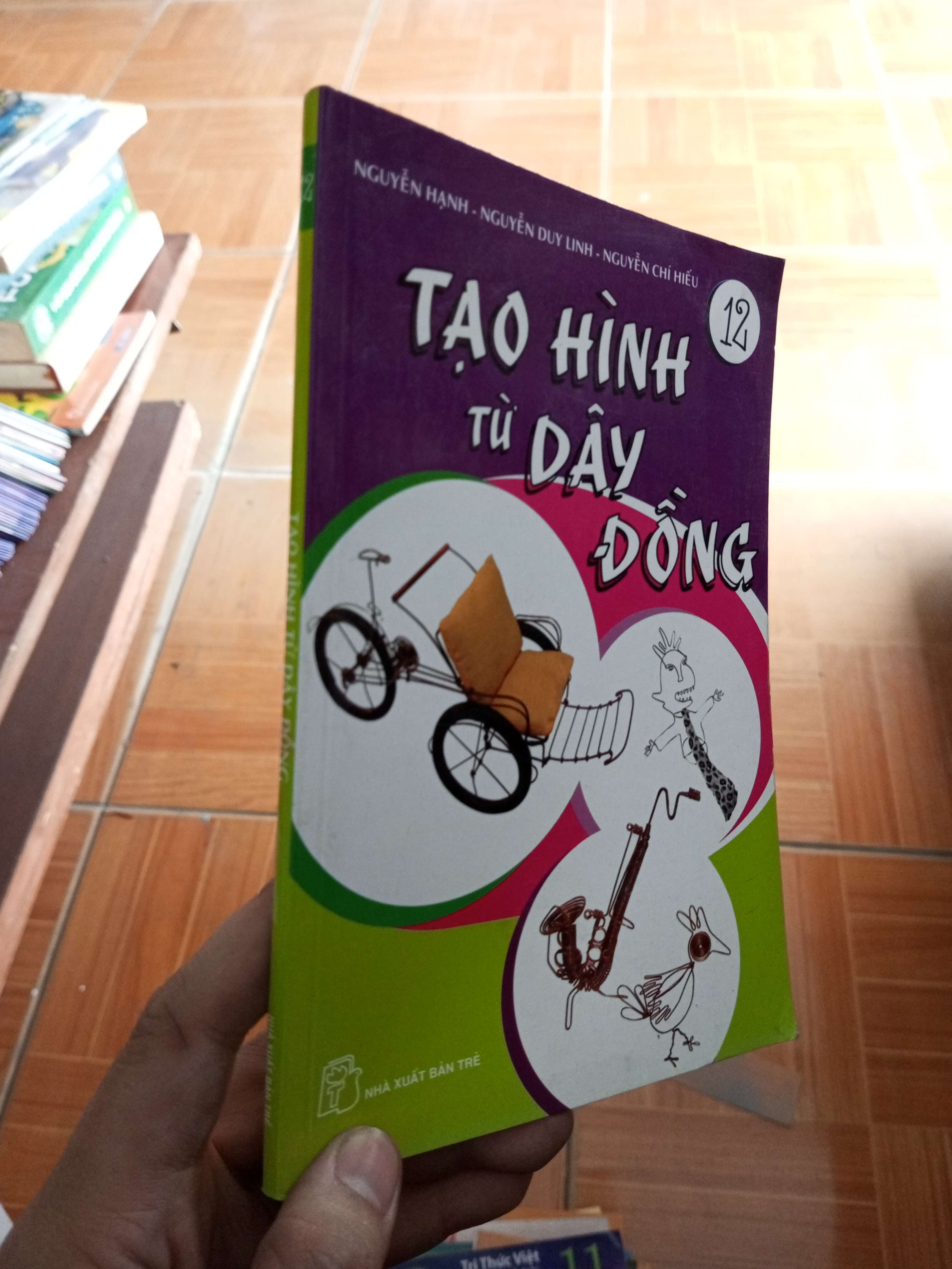 Tạo hình từ dây đồng 12 - Nguyễn Hạnh 2008 VAVO-AK18