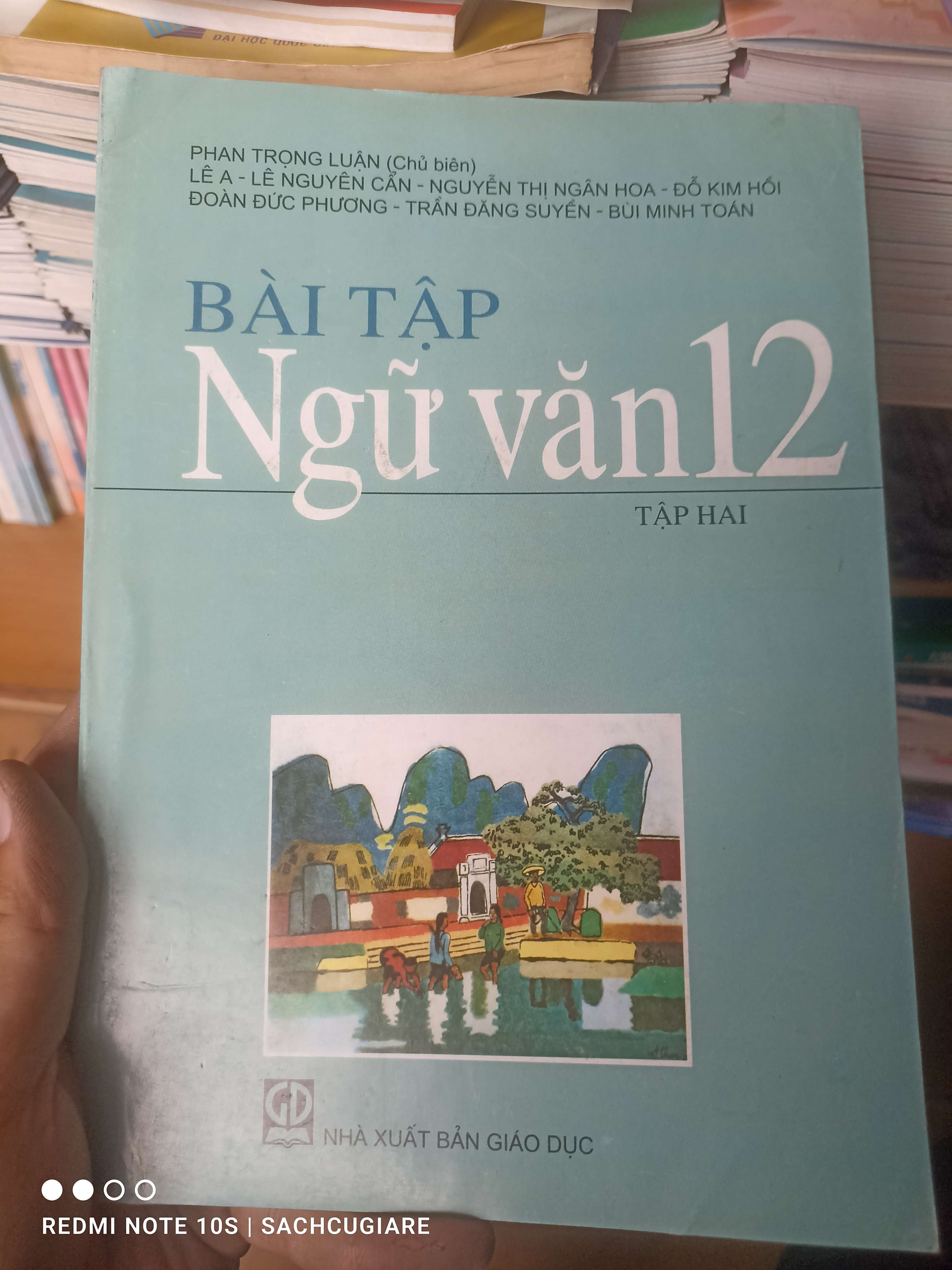 Bài Tập Ngữ Văn 12 (Tập 2) - Phan Trọng Luận, Lê A, Nguyễn Cẩn, Nguyễn Thị Ngân Hoa, Đỗ Kim Hồi, Đoàn Đức Phương, Trần Đăng Suyền, Bùi Minh Toán 2008 VAVO-AK2ST1