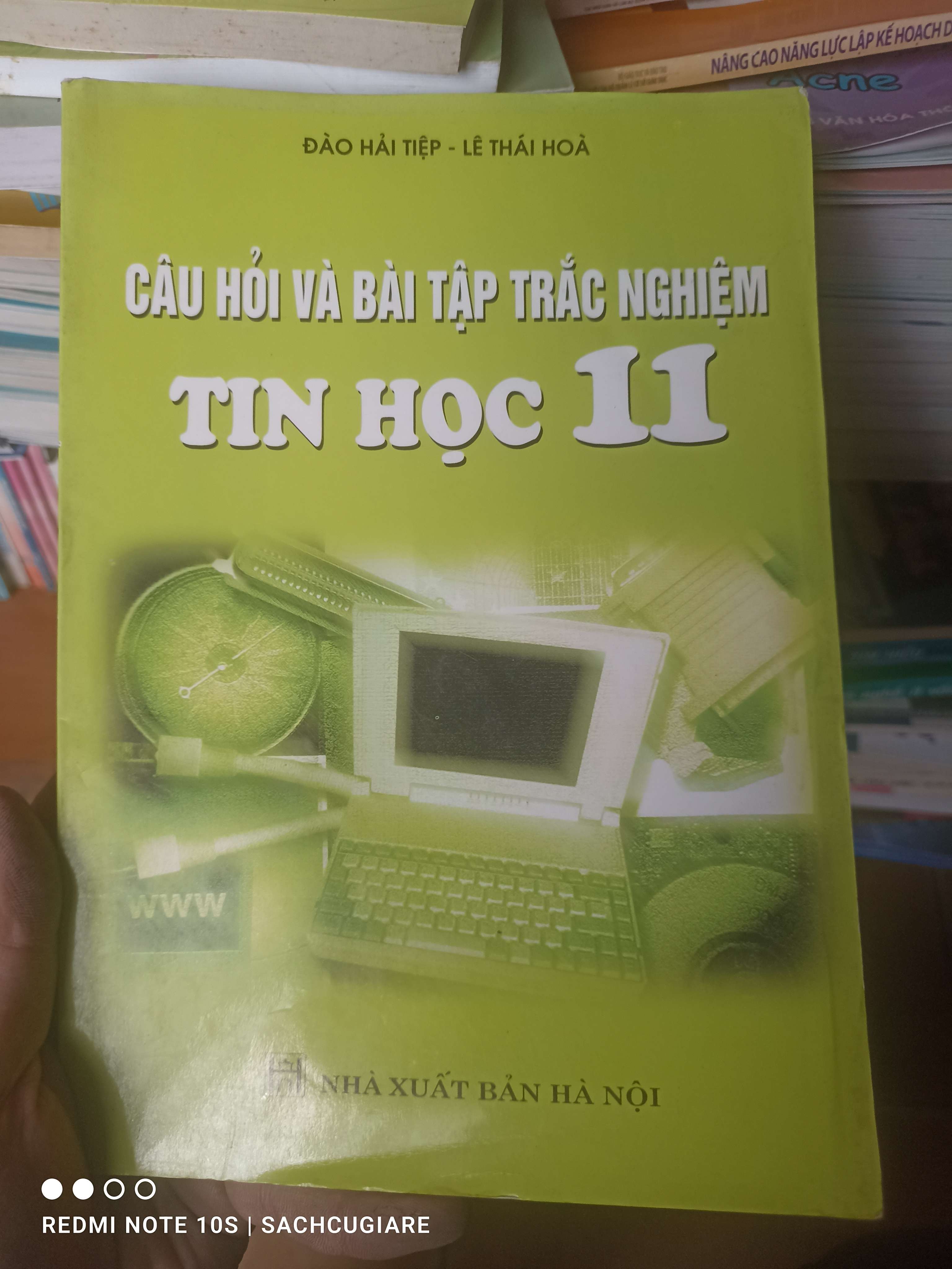 Câu Hỏi Và Bài Tập Trắc Nghiệm Tin Học 11 - Đào Hải Tiệp, Lê Thái Hòa 2007 VAVO-AK2ST1
