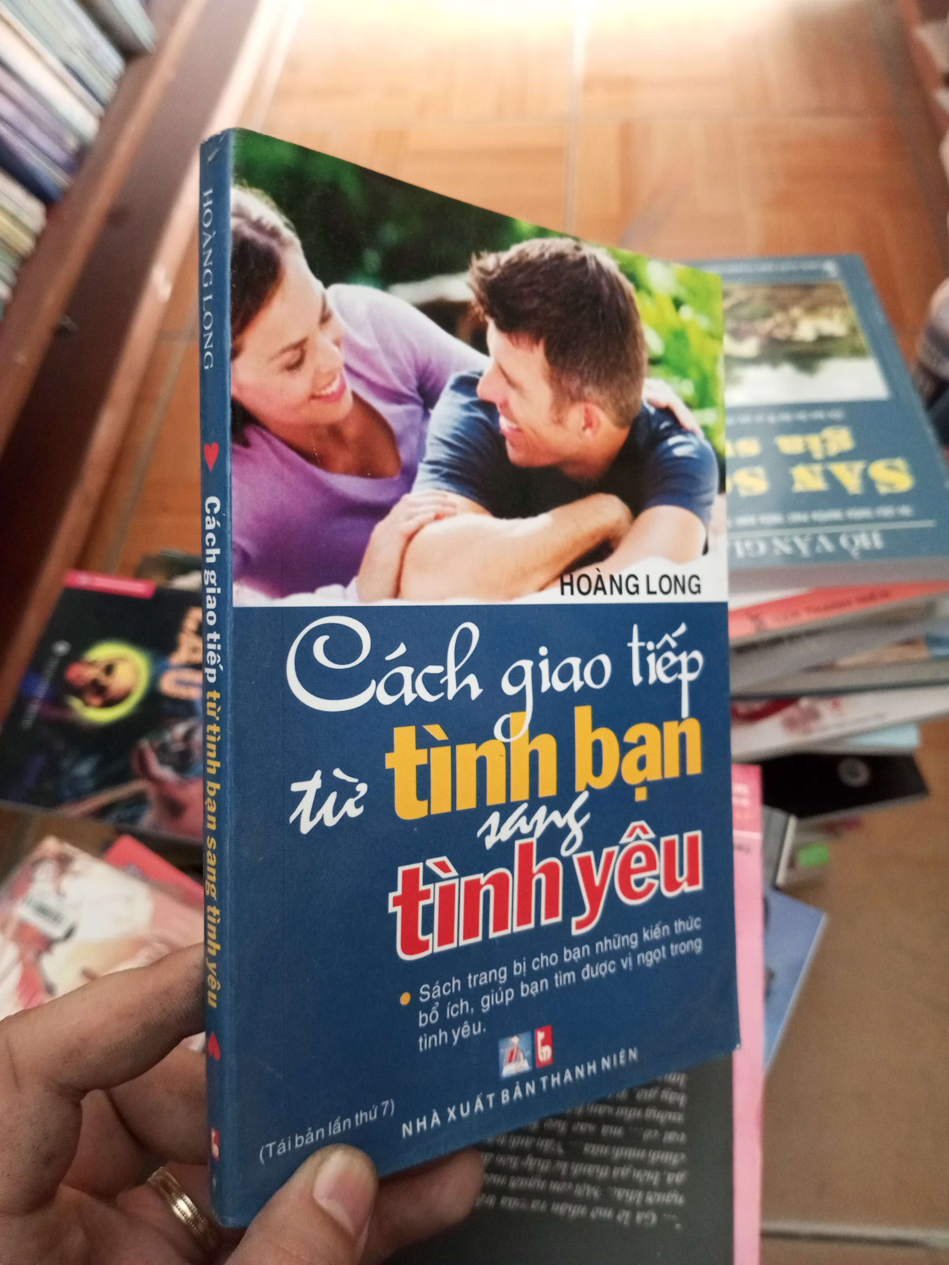 Cách giao tiếp từ tình bạn sang tình yêu - Hoàng Long 2010 VAVO-AK18