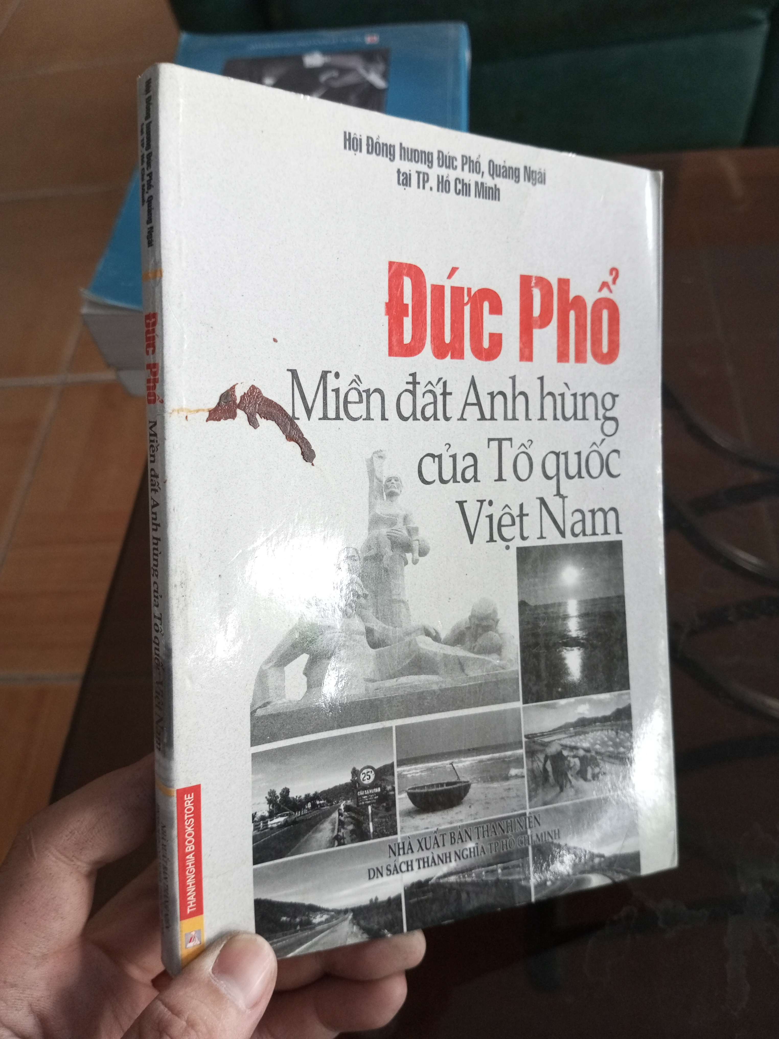 Đức Phổ miền đất anh hùng của tổ quốc Việt Nam 2010 VAVO-A2