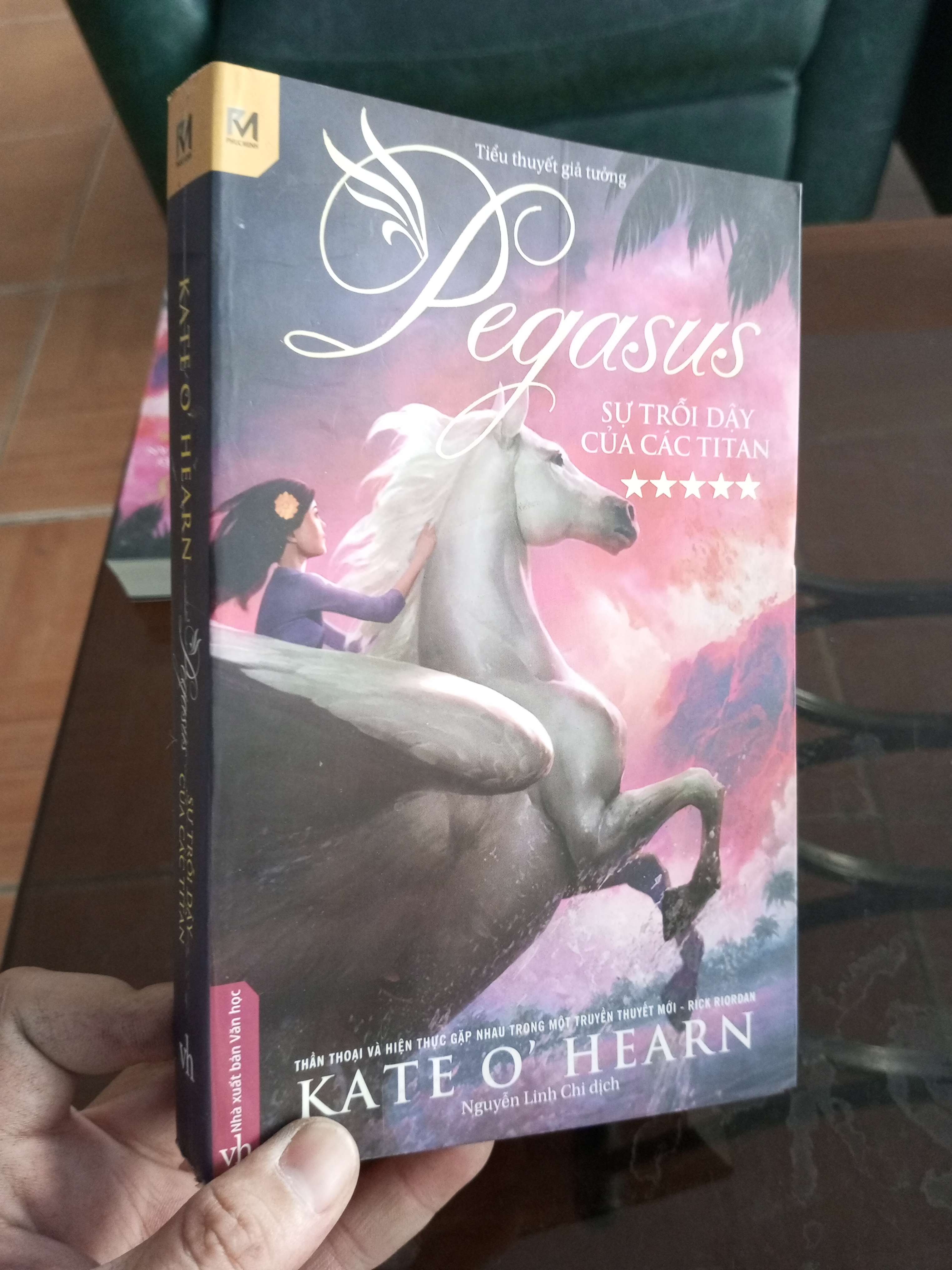 Pegasus sự trỗi dậy của các titan - Hearn 2016 VAVO-A2