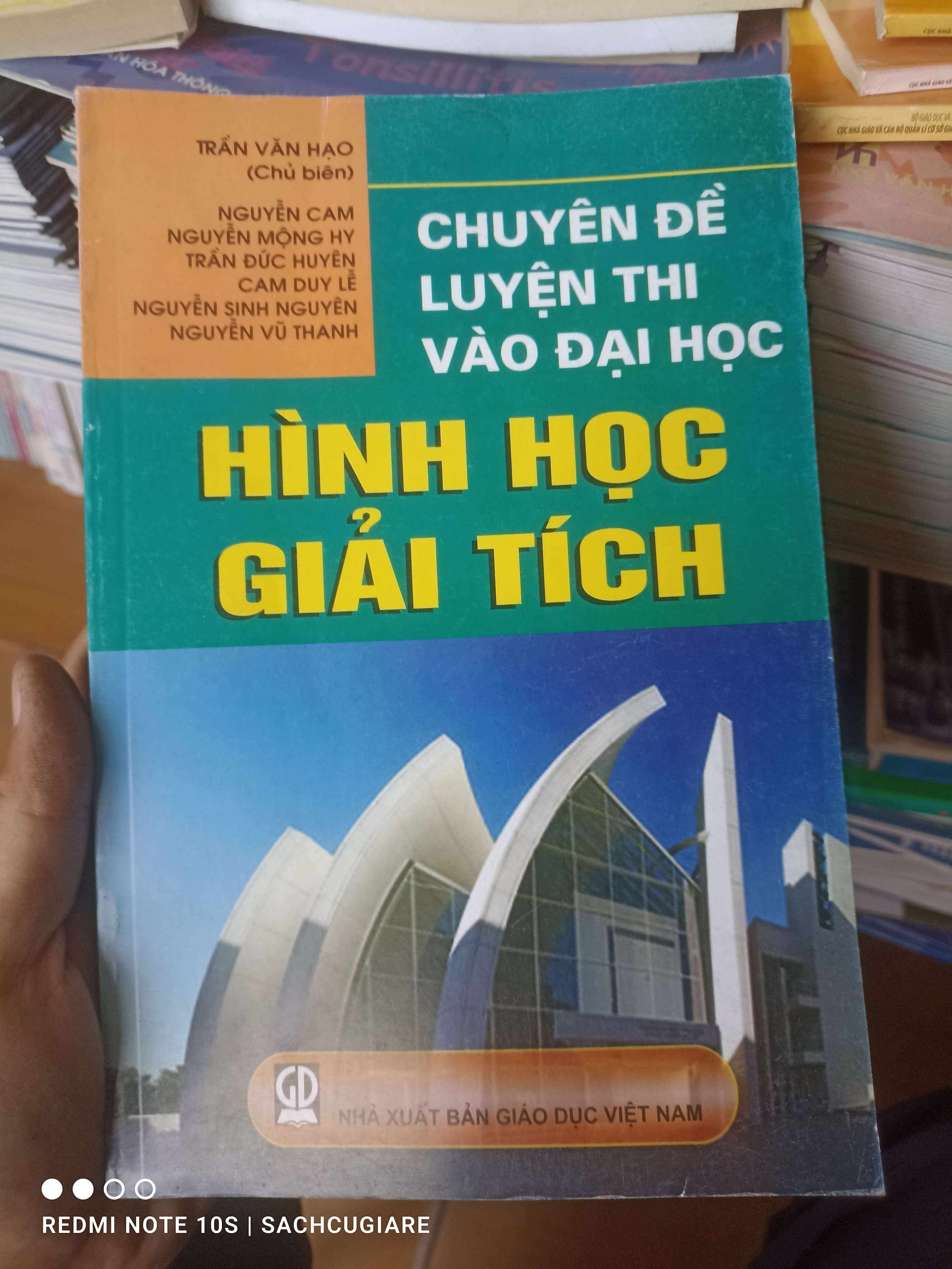 Hình Học Giải Tích (Chuyên Đề Luyện Thi Vào Đại Học ) - Trần Văn Hạo, Nguyễn Cam, Nguyễn Mộng Hy, Trần Đức Huyên, Cam Duy Lê, Nguyễn Sinh Nguyên, Nguyễn Vũ Thanh 2011 VAVO-AK2T3