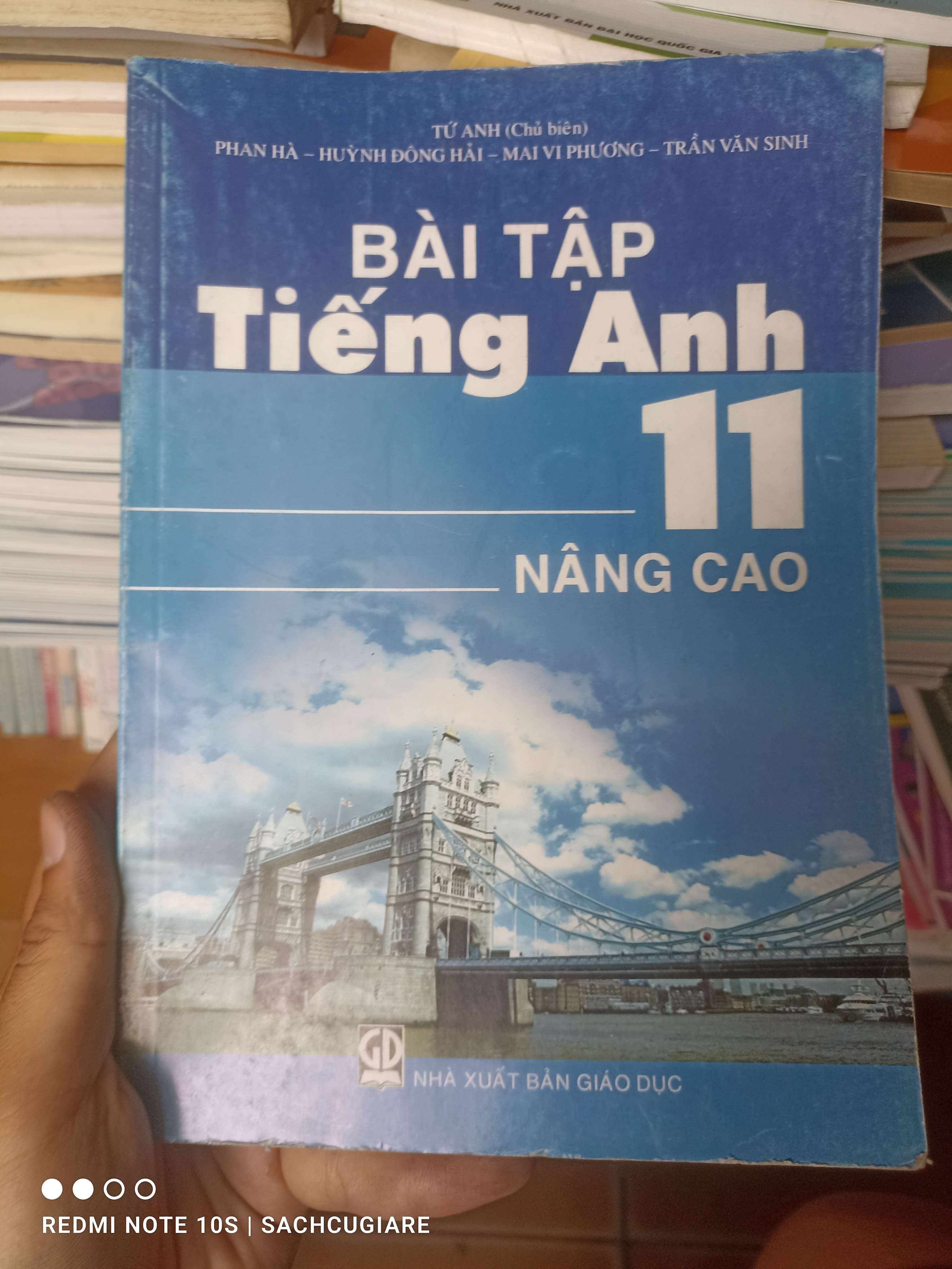 Bài Tập Tiếng Anh 11 (Nâng Cao) - Tứ Anh, Phan Hà, Huỳnh Đông Hải, Mai Vi Phương, Trần Văn Sinh 2007 VAVO-AK2ST3