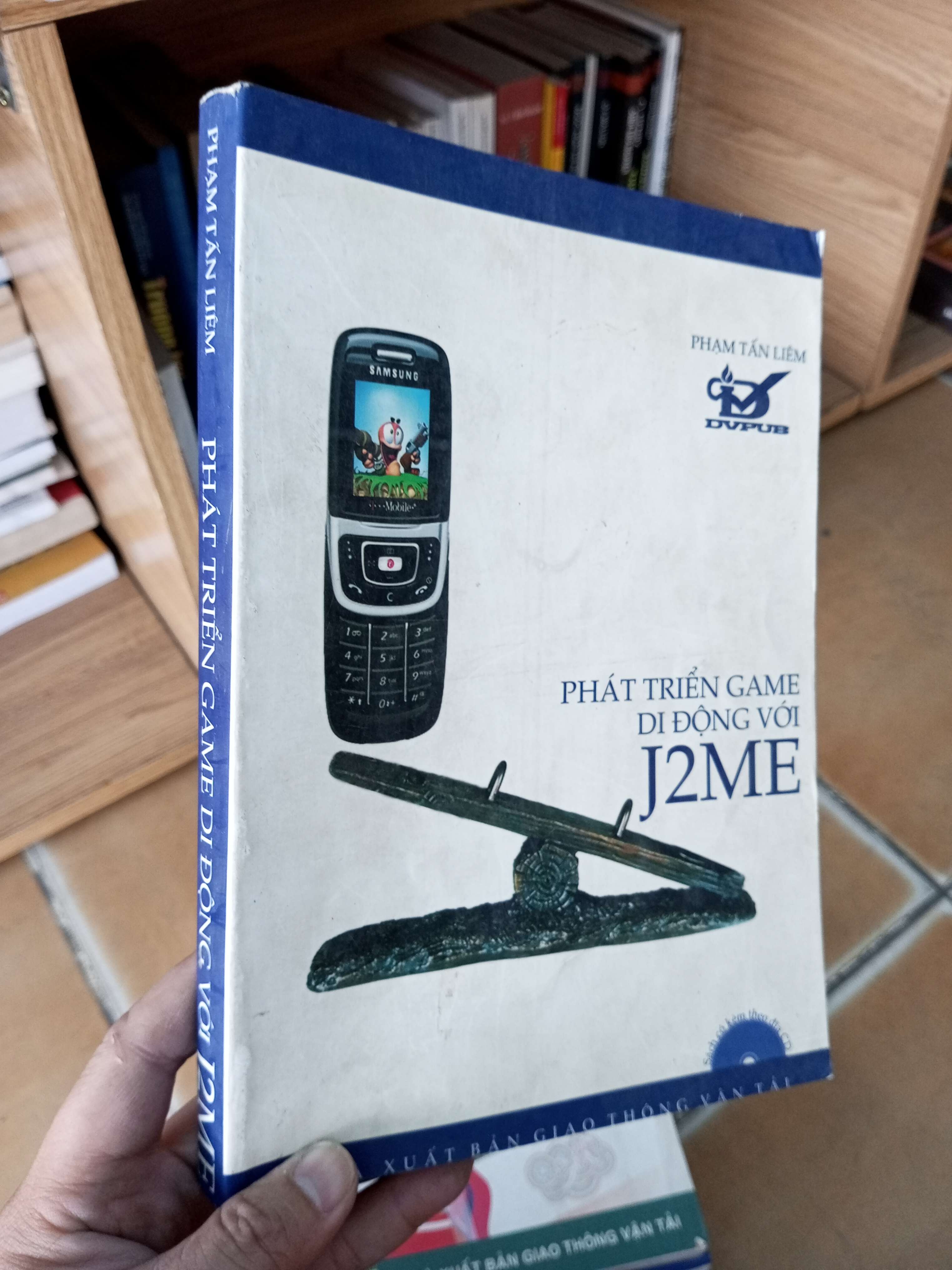 Phát triển game di động với J2ME - Tấn Liêm 2005 VAVO-A2