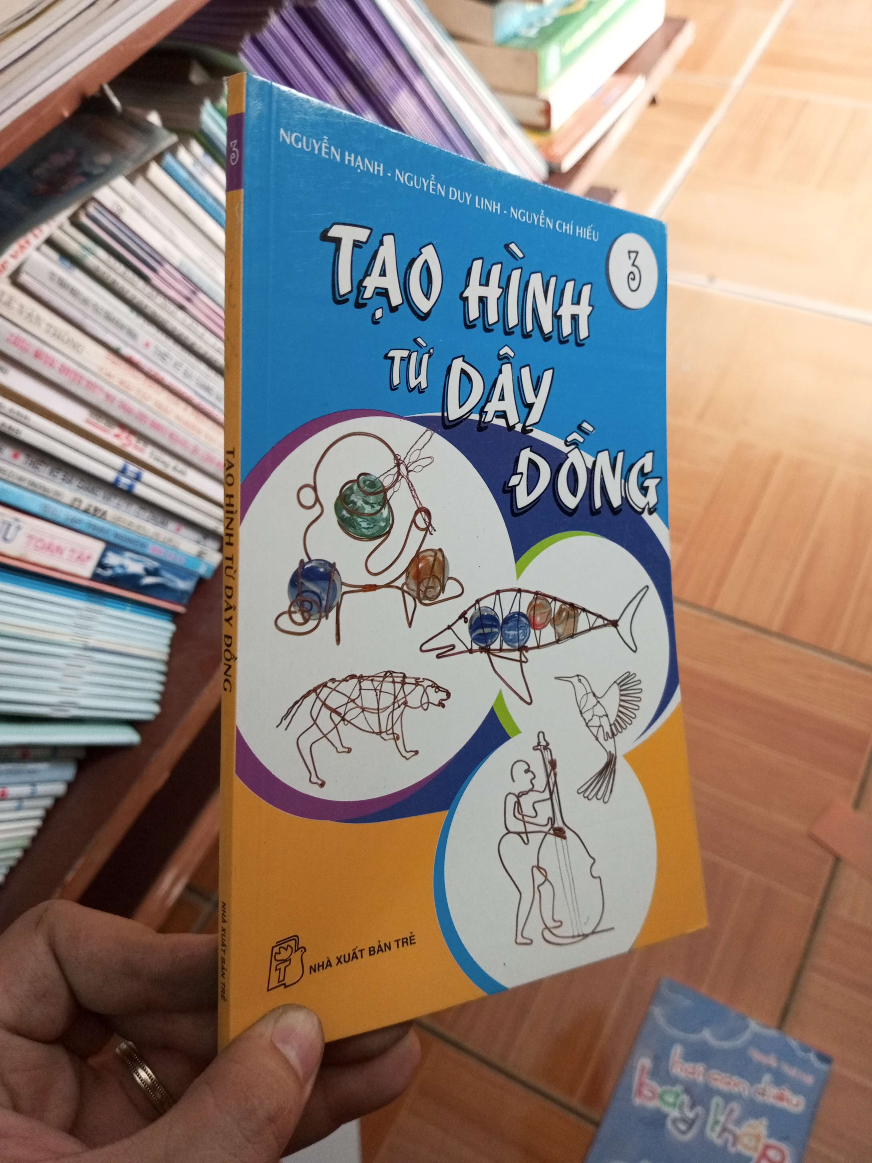 Tạo hình từ dây đồng 3 - Nguyễn Hạnh 2007 VAVO-AK18