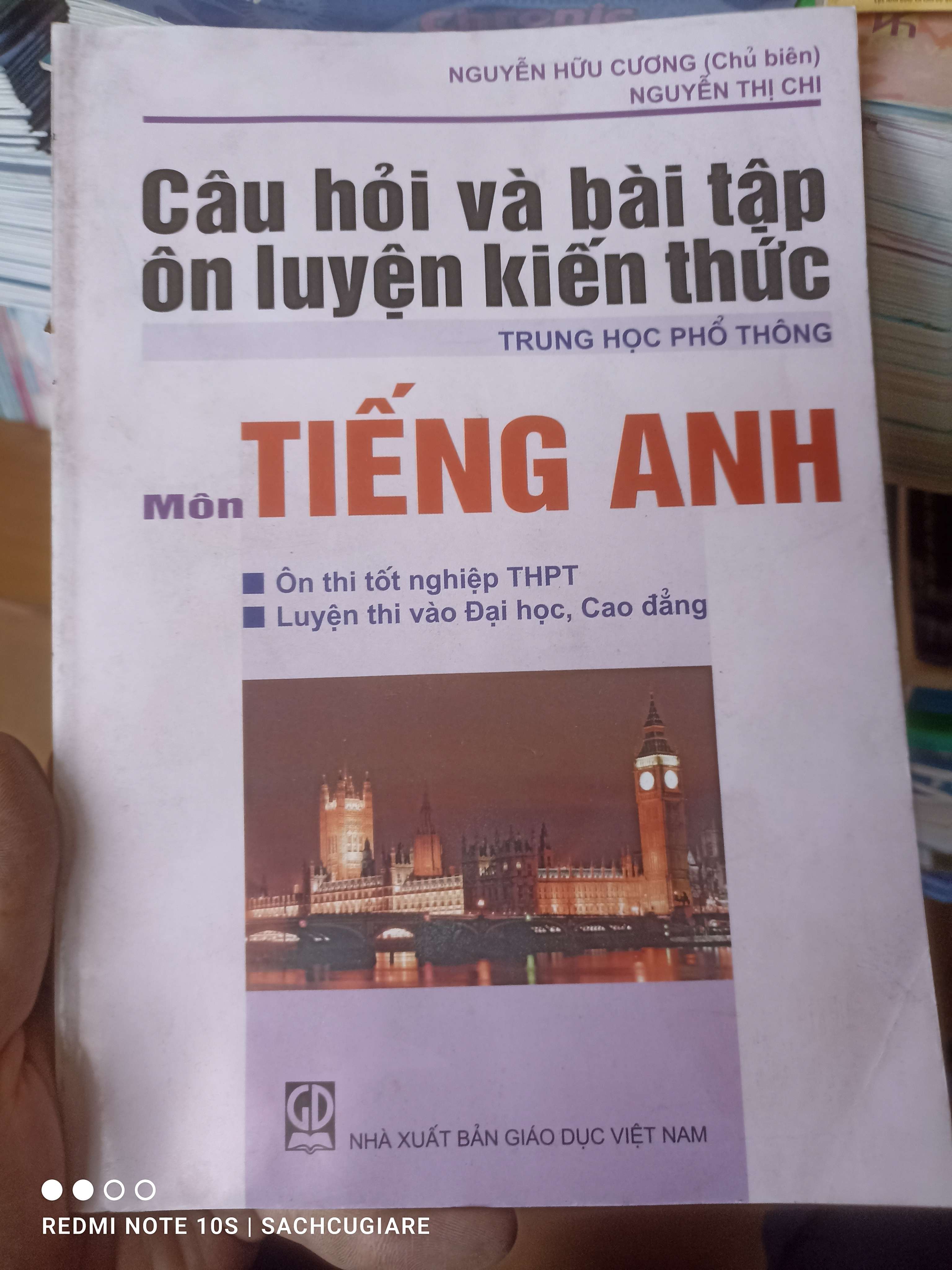 Câu Hỏi Và Bài Tập Ôn Luyện Kiến Thức Trung Học Phổ Thông Môn Tiếng Anh (Ôn Thi Tốt Nghiệp THPT, Luyện Thi Vào Đại Học, Cao Đẳng) - Nguyễn Hữu Cương, Nguyễn Thị Chi 2011 VAVO-AK2T3