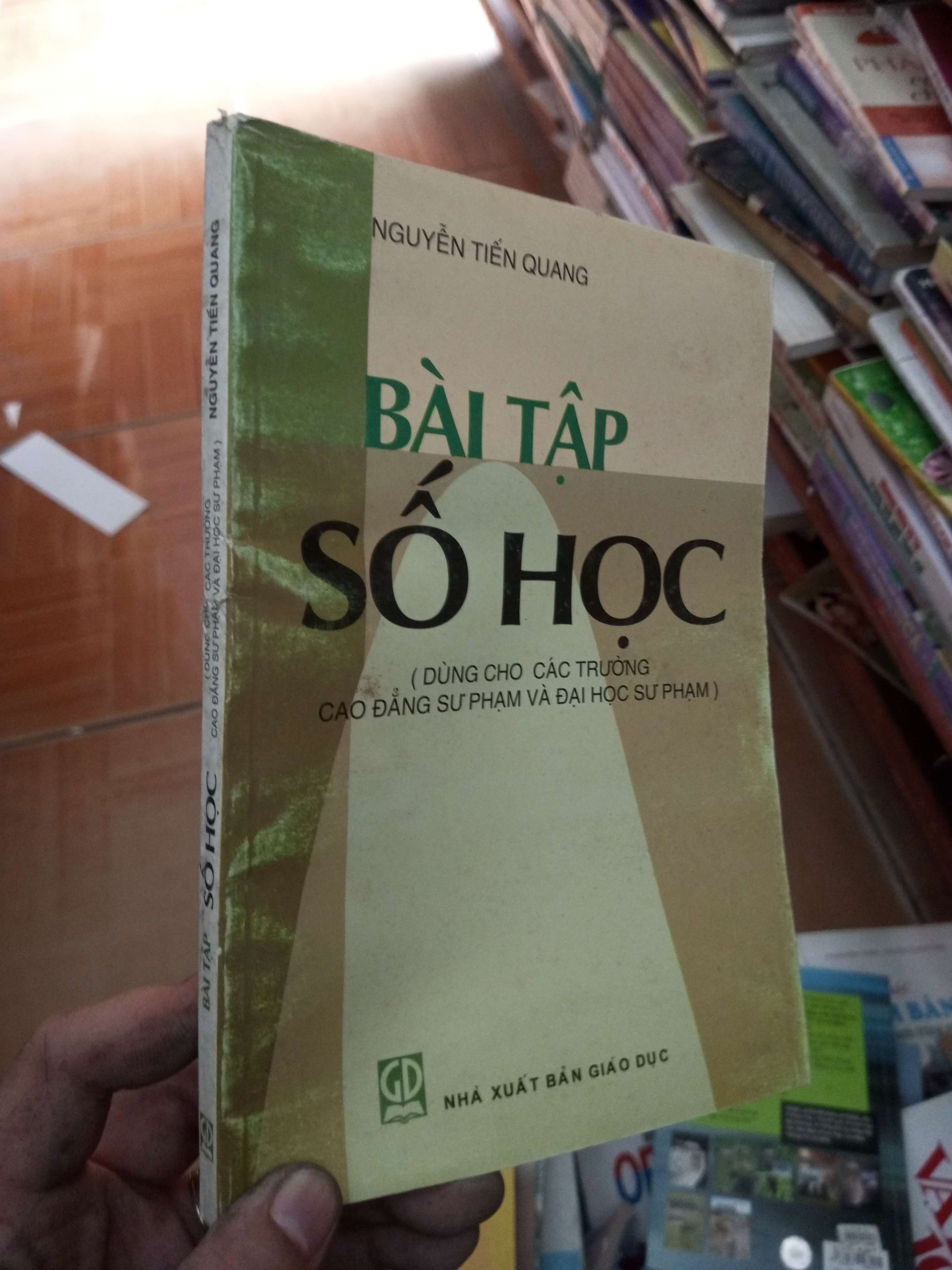 Bài tập số học - Tiến Quang 2003 VAVO-AK18