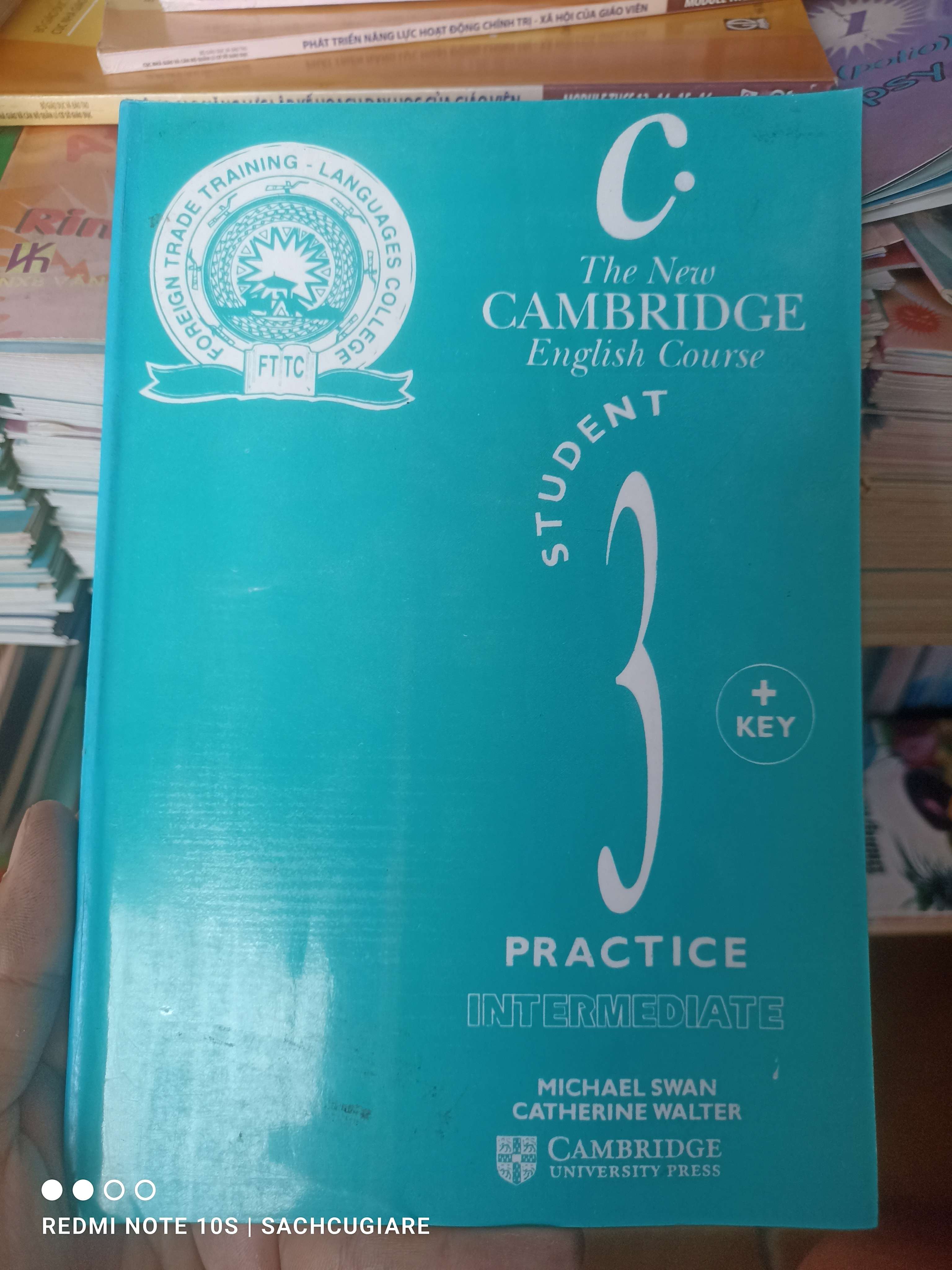 The New Cambridge English Course (Student’s Book 3: Practice – Intermediate) - Michael Swan, Catherine Walter 2003 VAVO-AK3ST1