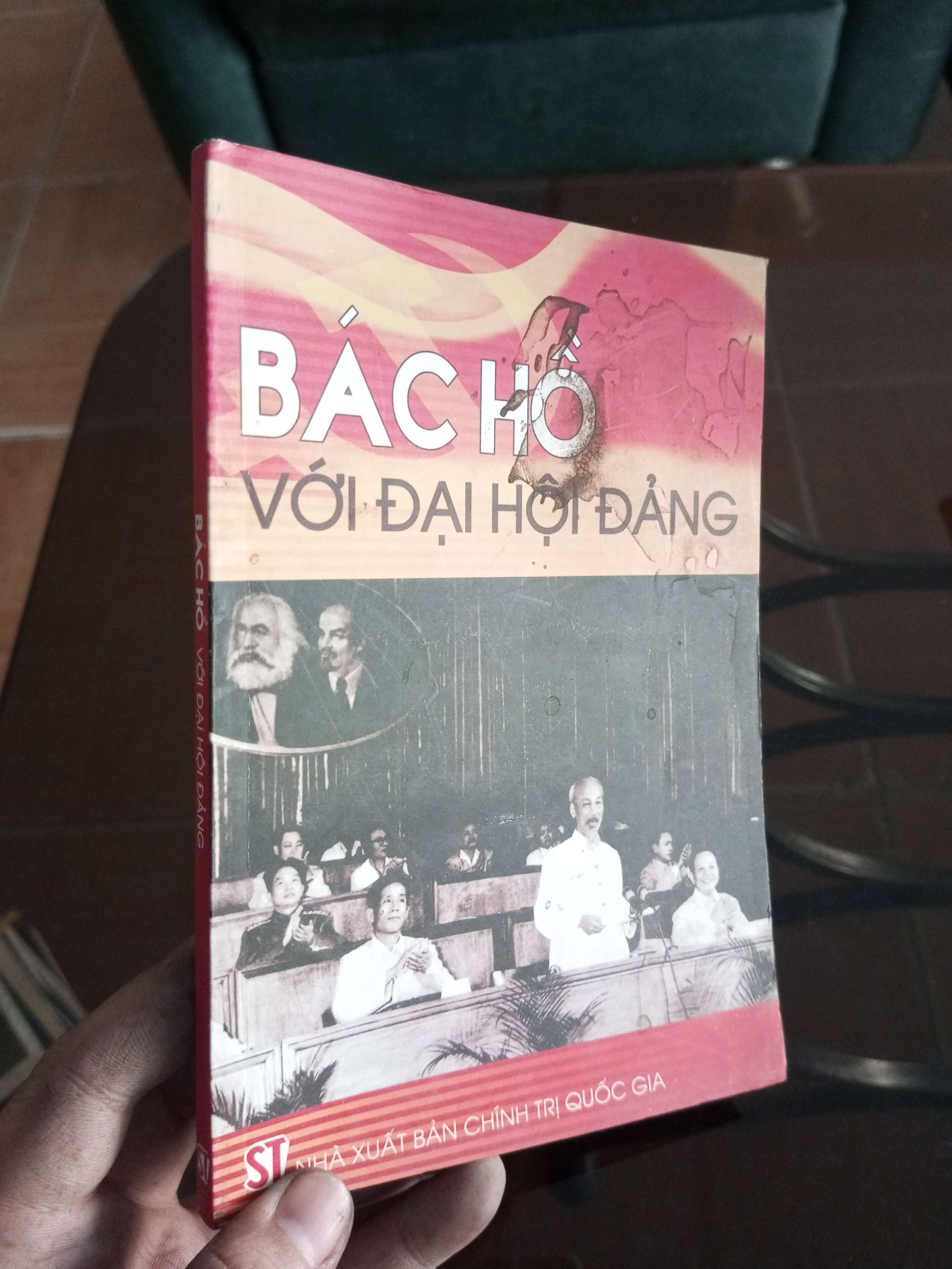 Bác Hồ với đại hội Đảng 2005 VAVO-A0