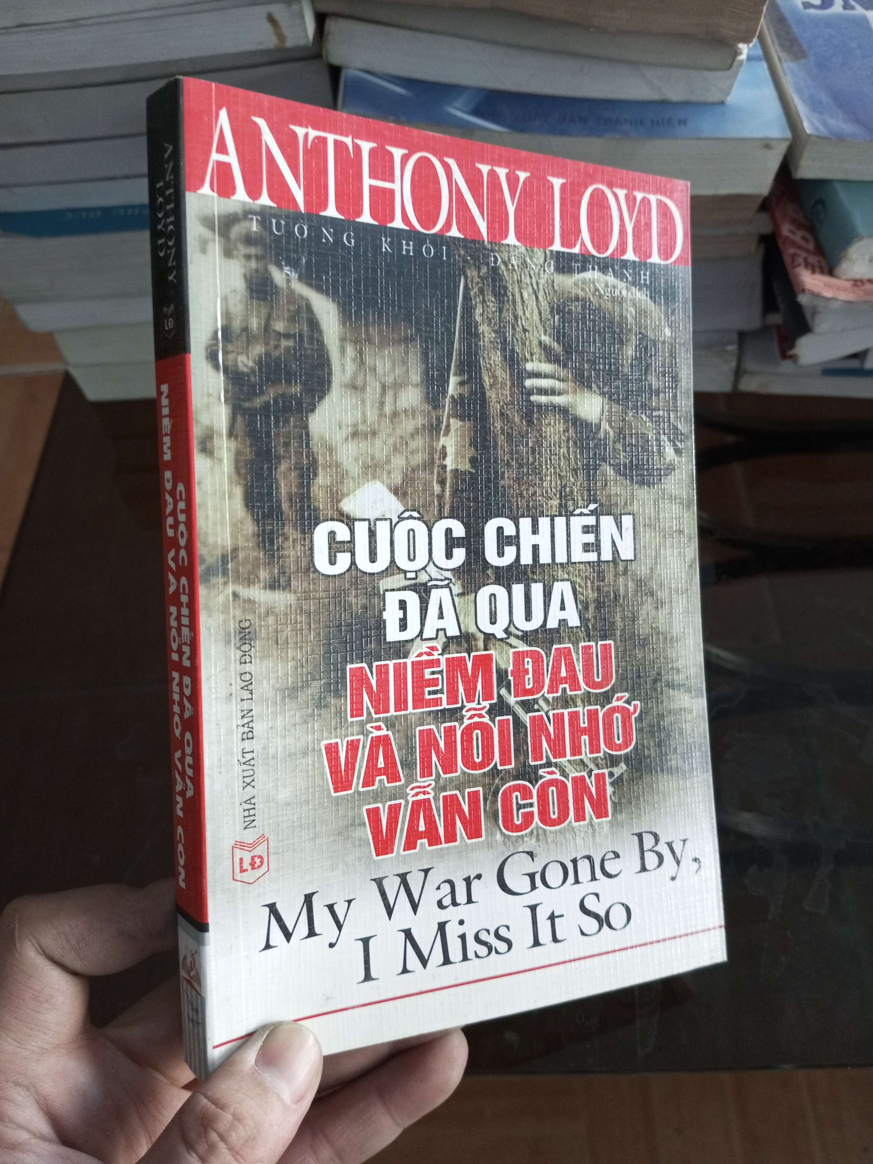 Cuộc chiến đã qua niềm đau và nỗi nhớ vẫn còn - Loyd 2010 VAVO-A2