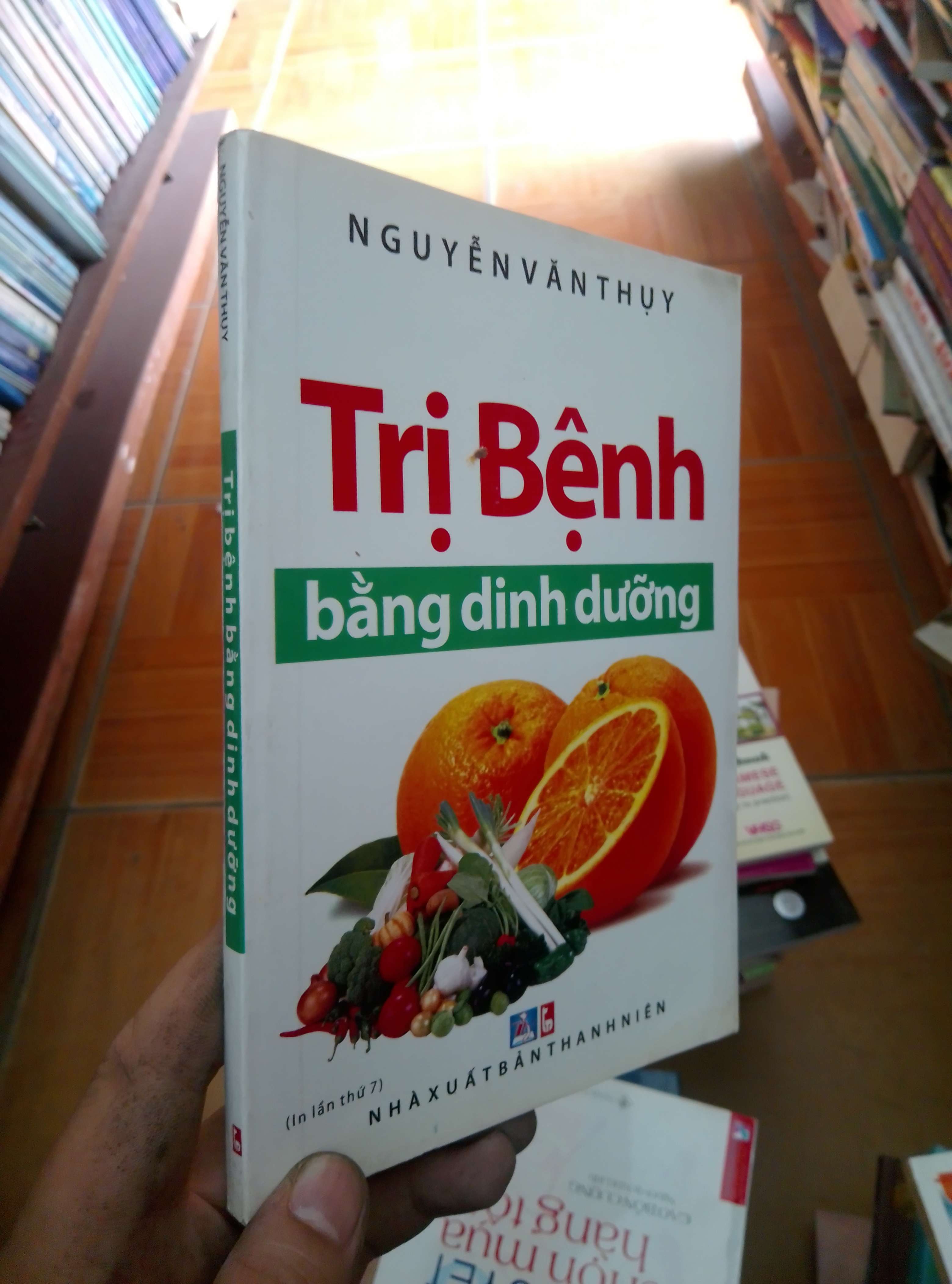 Trị bệnh bằng dinh dưỡng - Văn Thụy 2009 VAVO-AK18