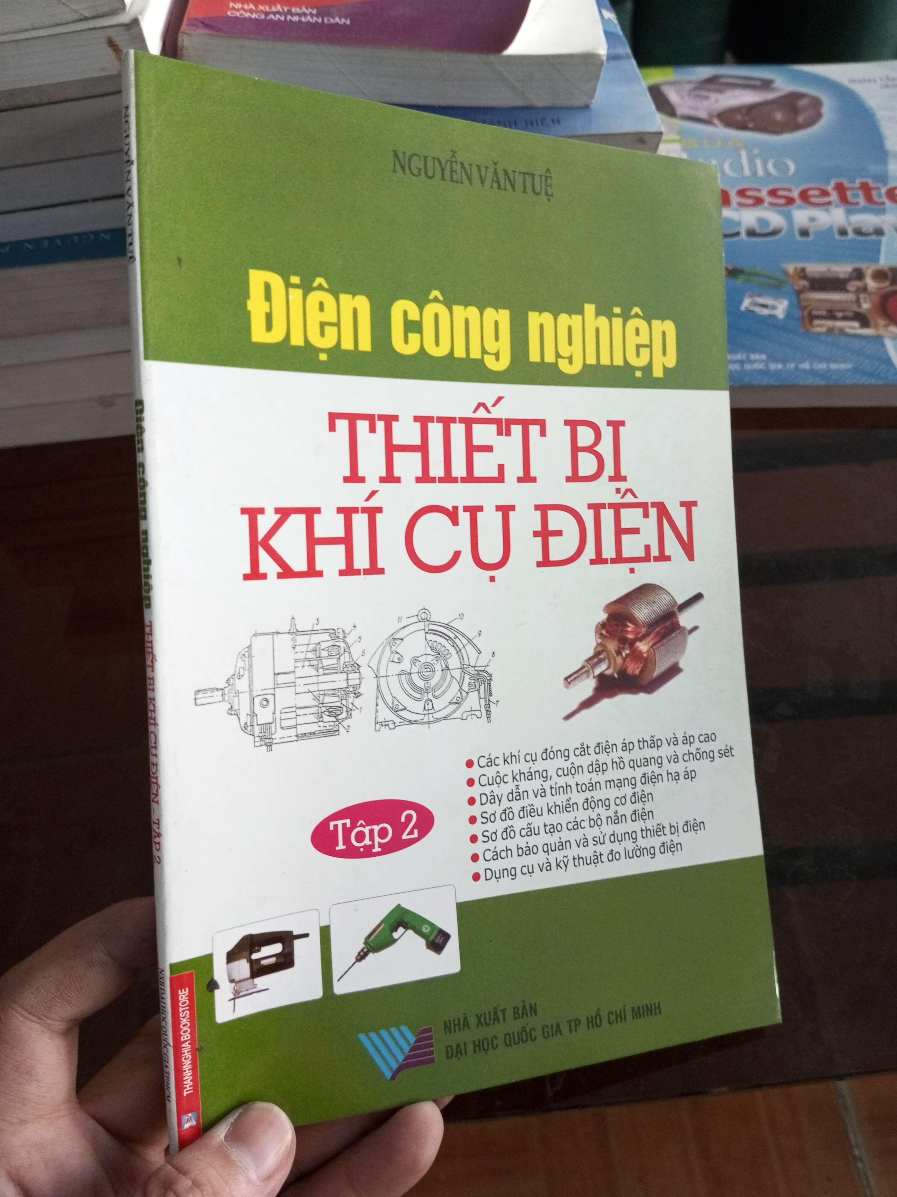 Điện công nghiệp thiết bị khí cụ điện - Văn Tuệ 2010 VAVO-A2