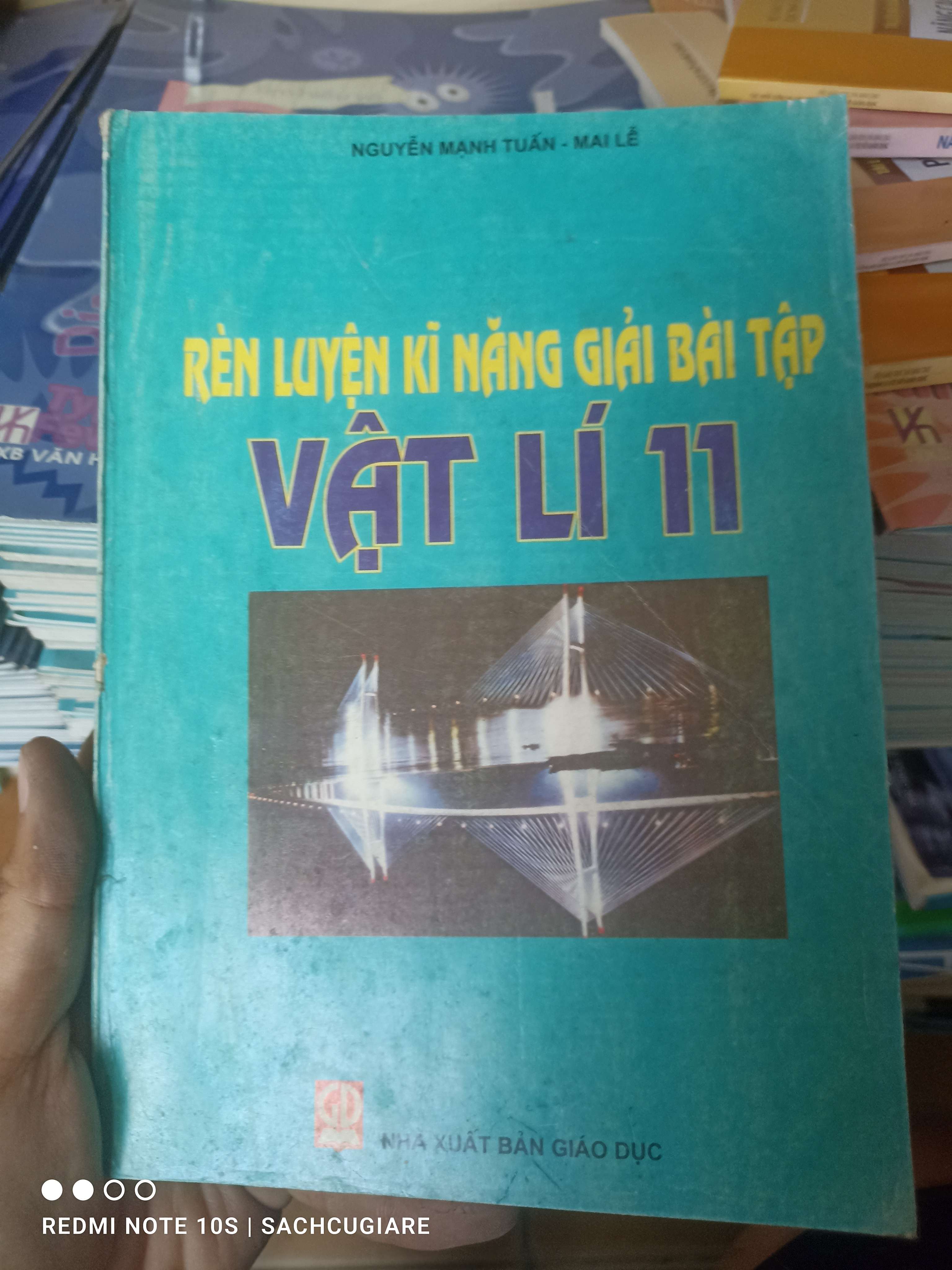 Rèn Luyện Kĩ Năng Giải Bài Tập Vật Lí 11 - Nguyễn Mạnh Tuấn, Mai Lễ 2008 VAVO-AK2ST2